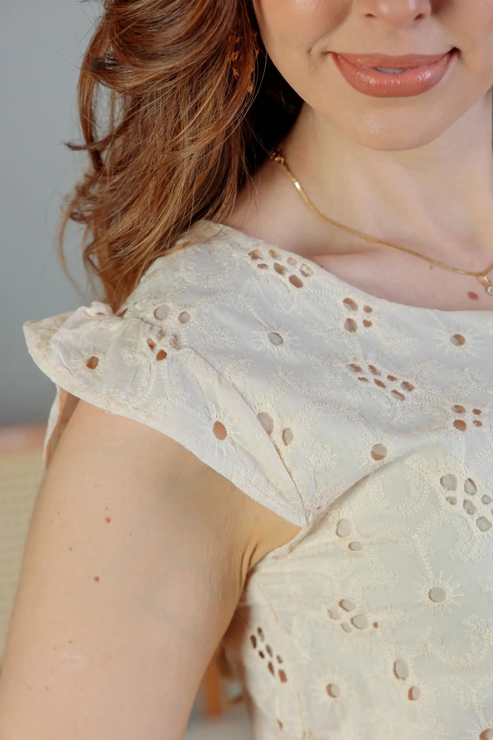 Blusa Regata Em Algodão Textura Bordada Laise Suzy Creme