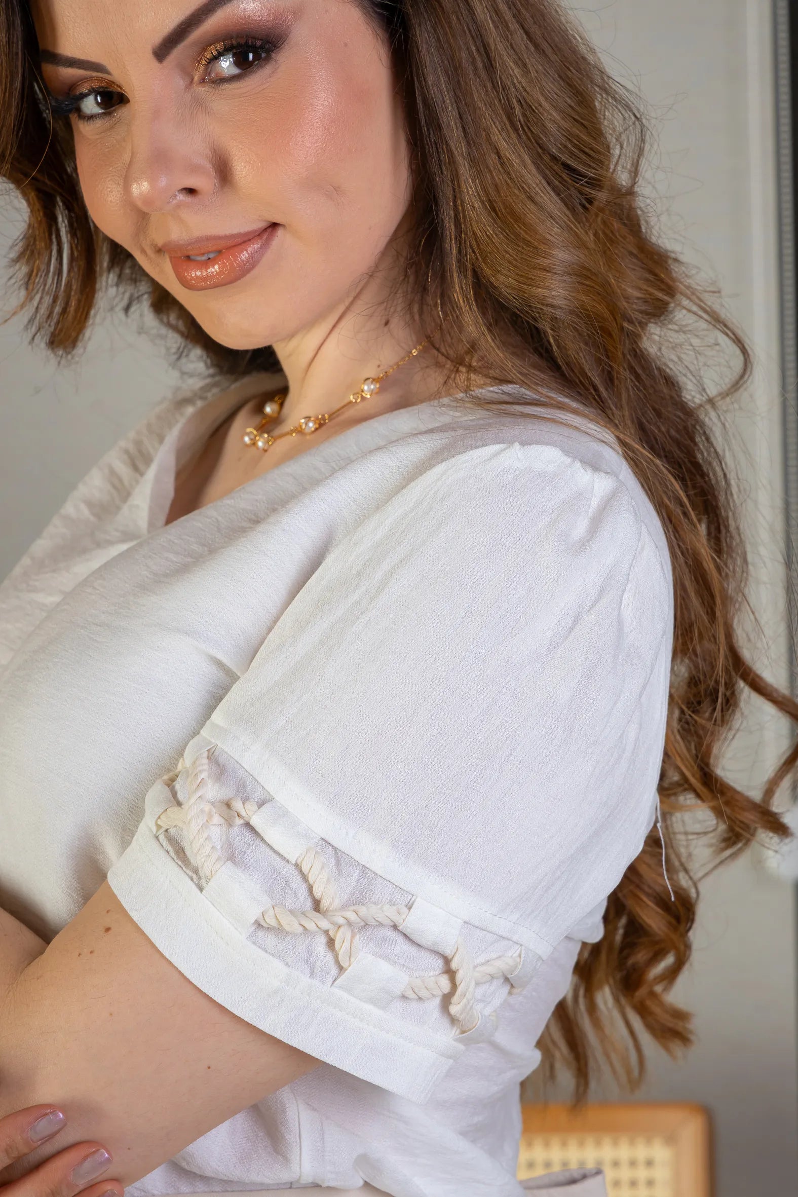Blusa Manga Curta Detalhe Trançado Visco Nature Dira Paes Branca