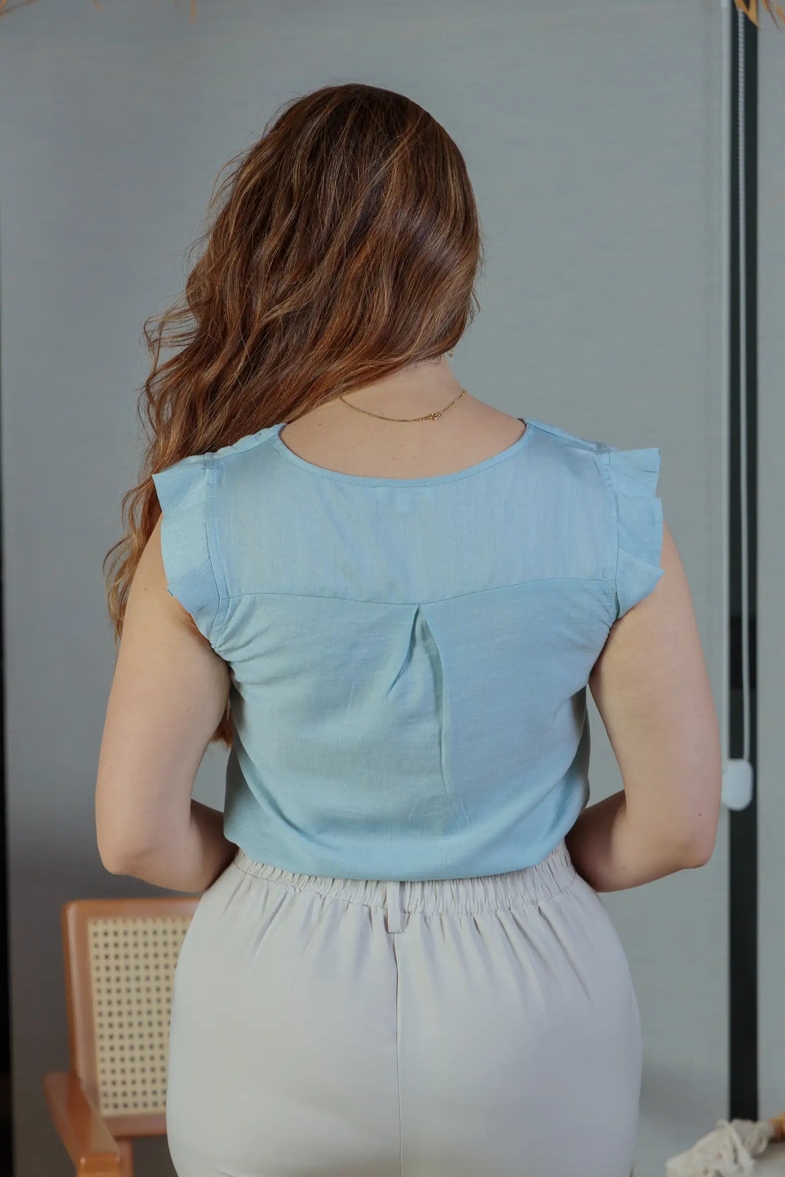 Blusa Babados Manga Detalhe Botão Visco Brise Yara Azul