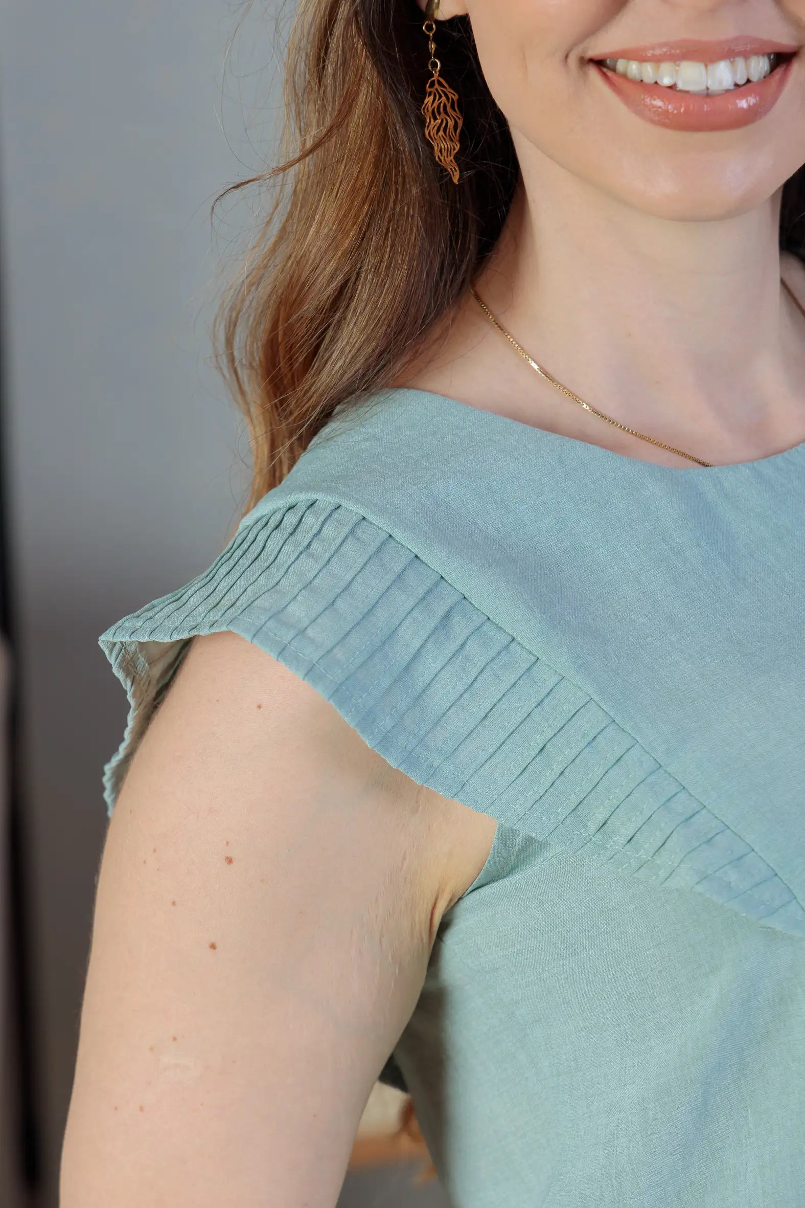 Blusa Regata Detalhe Babado Maísa Visco Essenza Verde