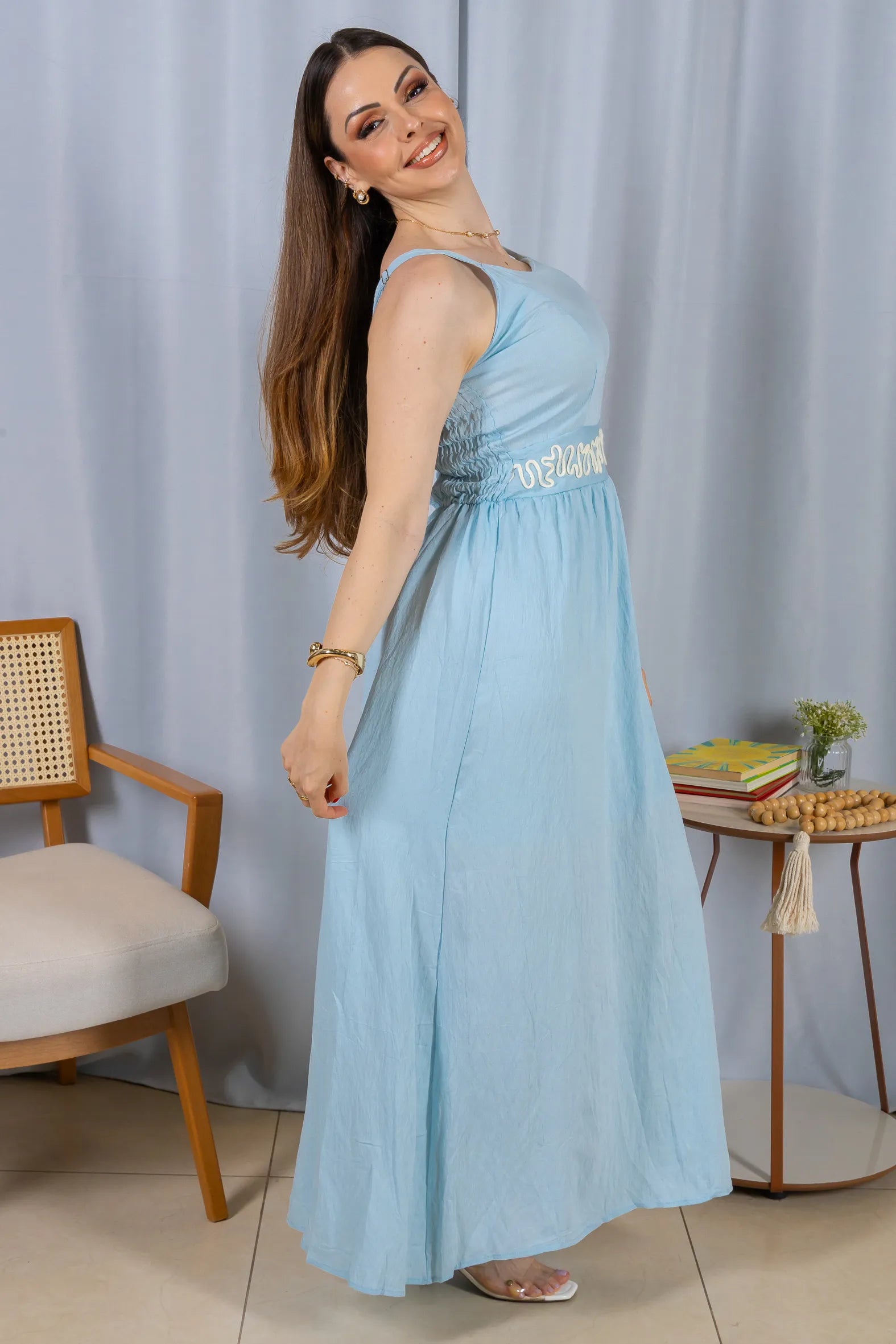 Vestido Midi Alças Detalhe Bordado Crepe Brise Lorena Azul