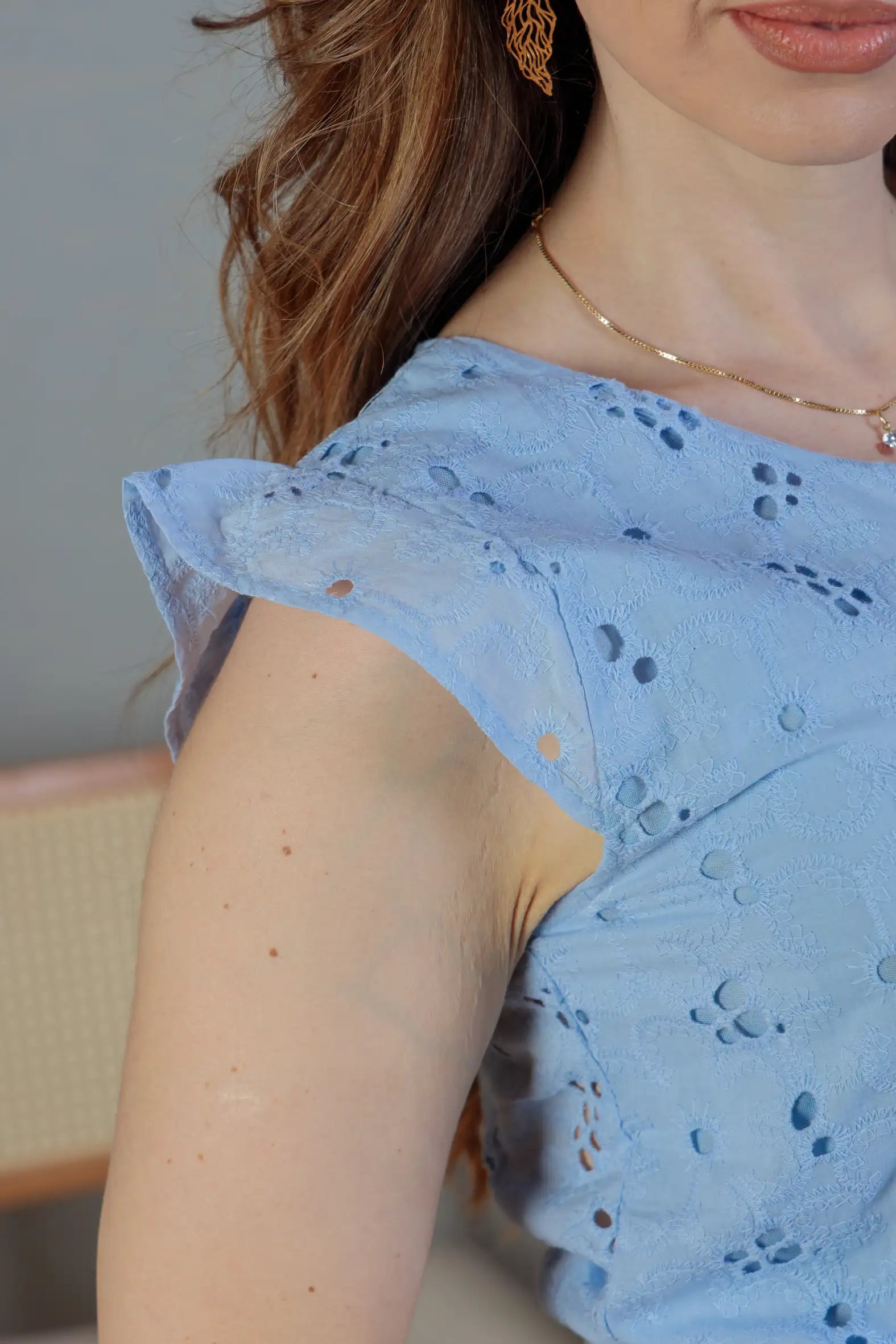 Blusa Regata Em Algodão Textura Bordada Laise Suzy Azul