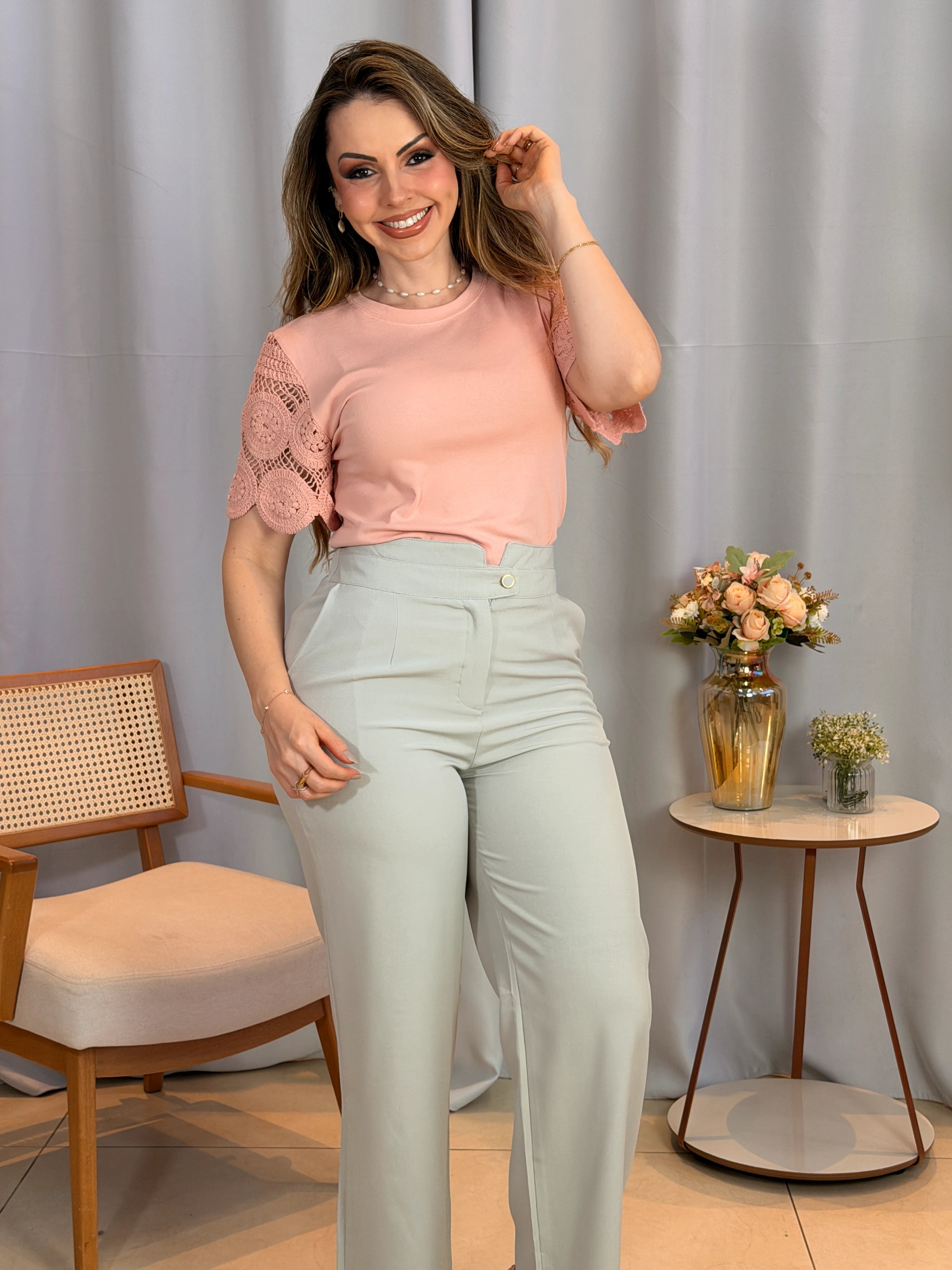 Conjunto: Blusa Geisa Rosa + Calça Luciana Cinza