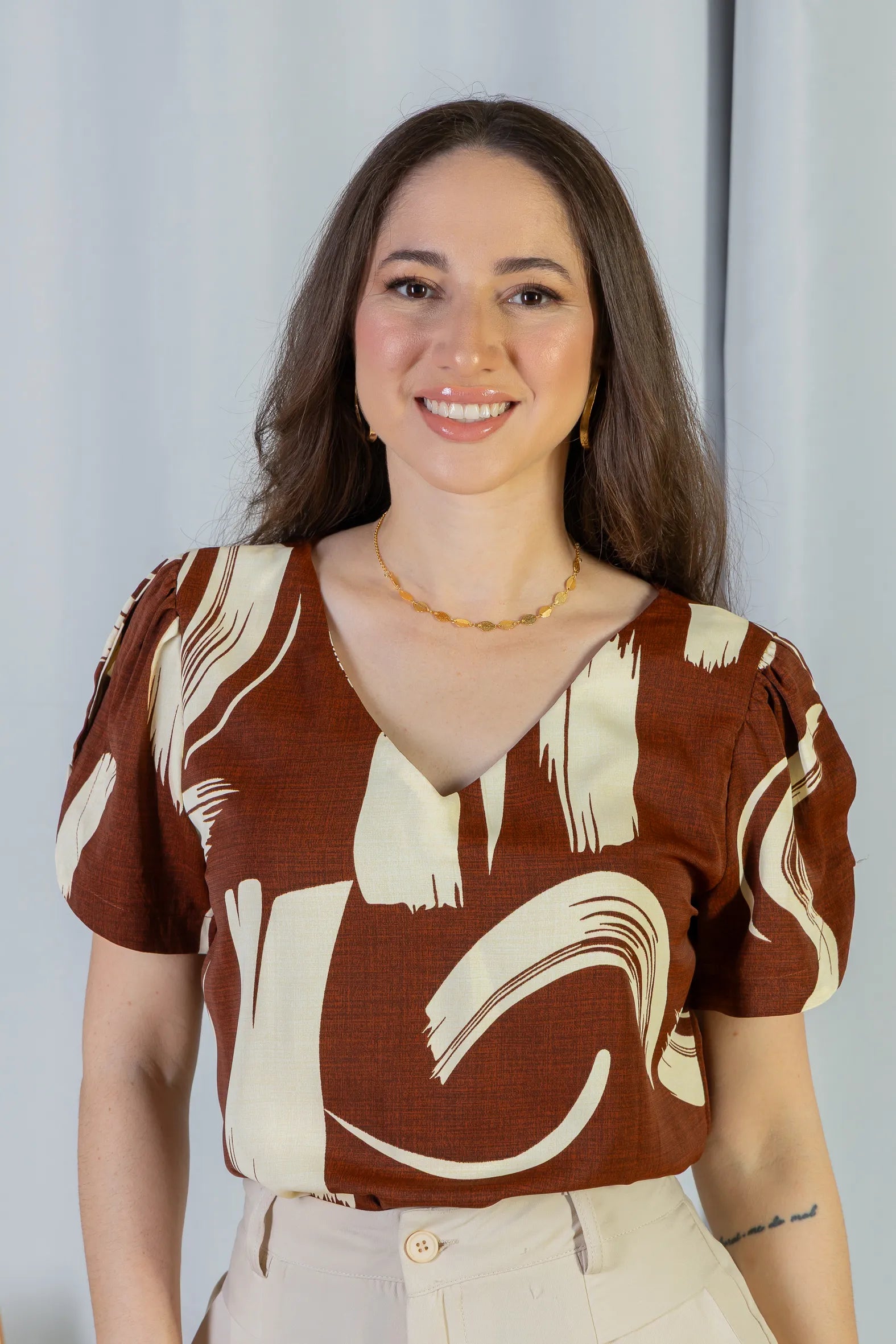 Blusa Manga Curta Crepe Classic Alessandra Estampada Marrom