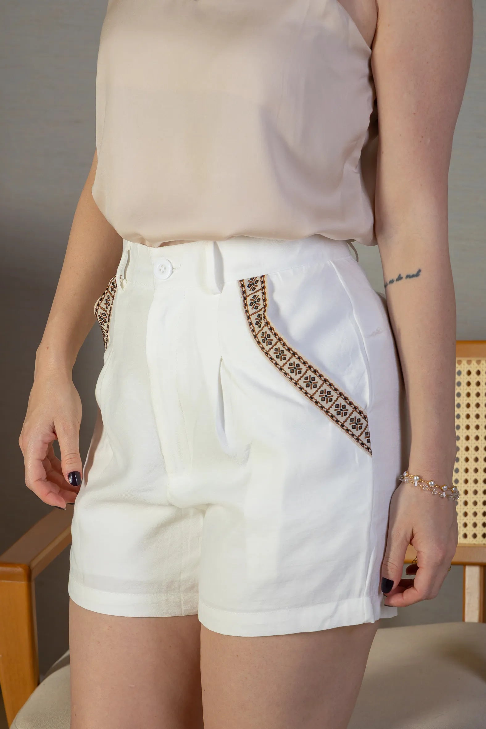 Shorts Detalhe Bolsos Cotton Maju Coutinho Branco