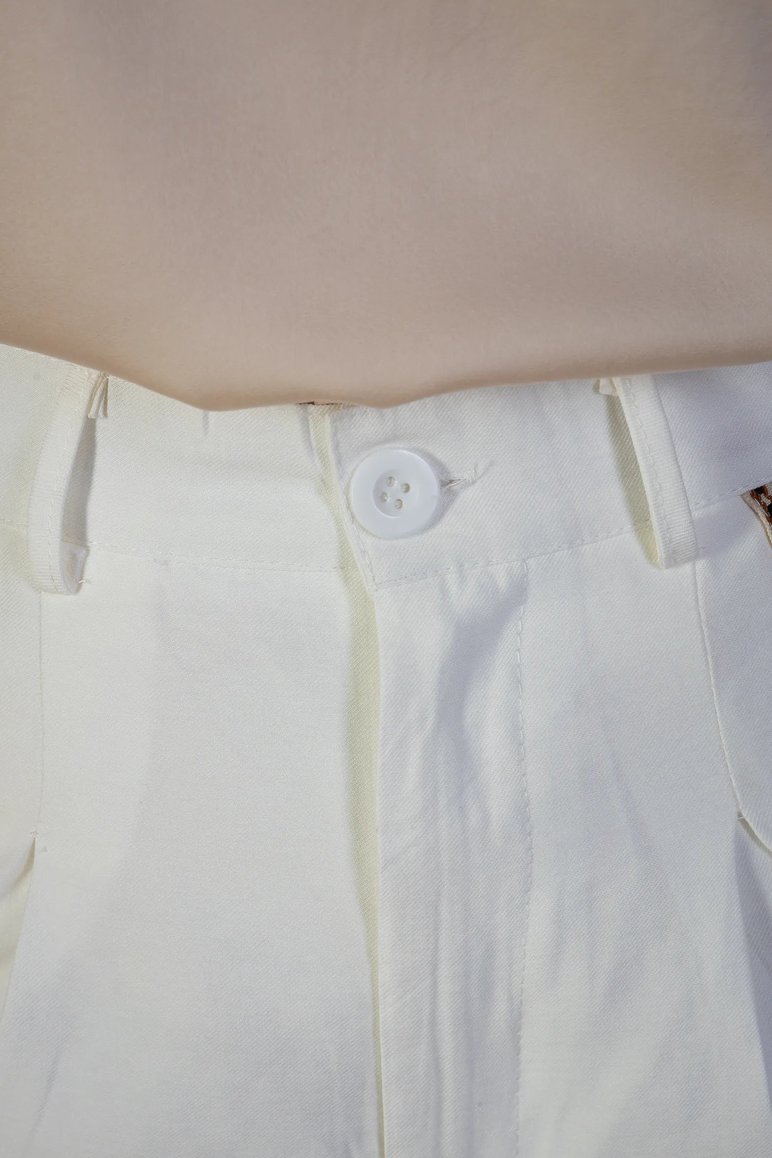 Shorts Detalhe Bolsos Cotton Maju Coutinho Branco