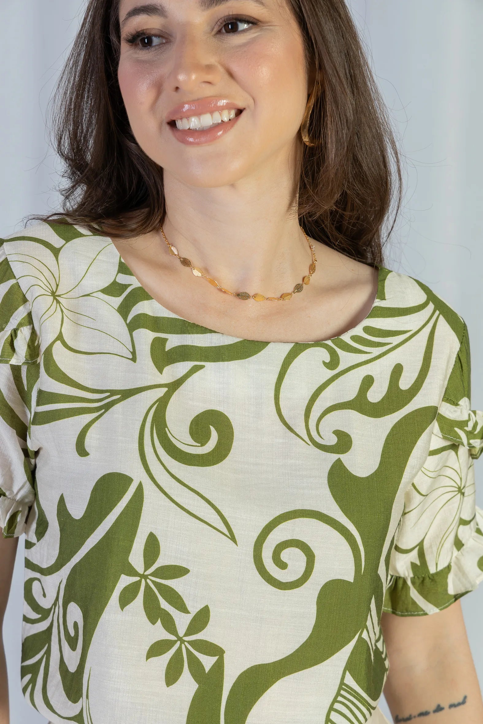 Blusa Manga Curta Babados Visco Brise Nair Estampada Verde