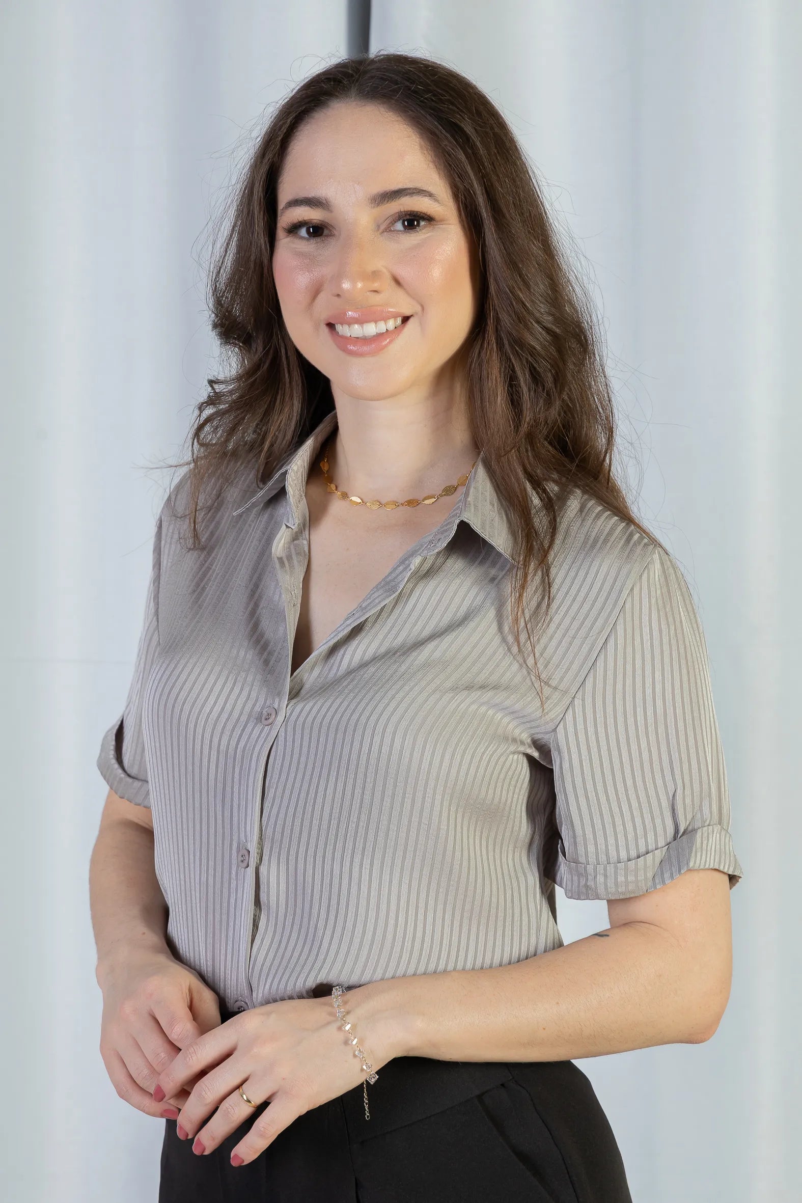 Camisa Manga Curta Crepe Acetinado Glaucia Cinza