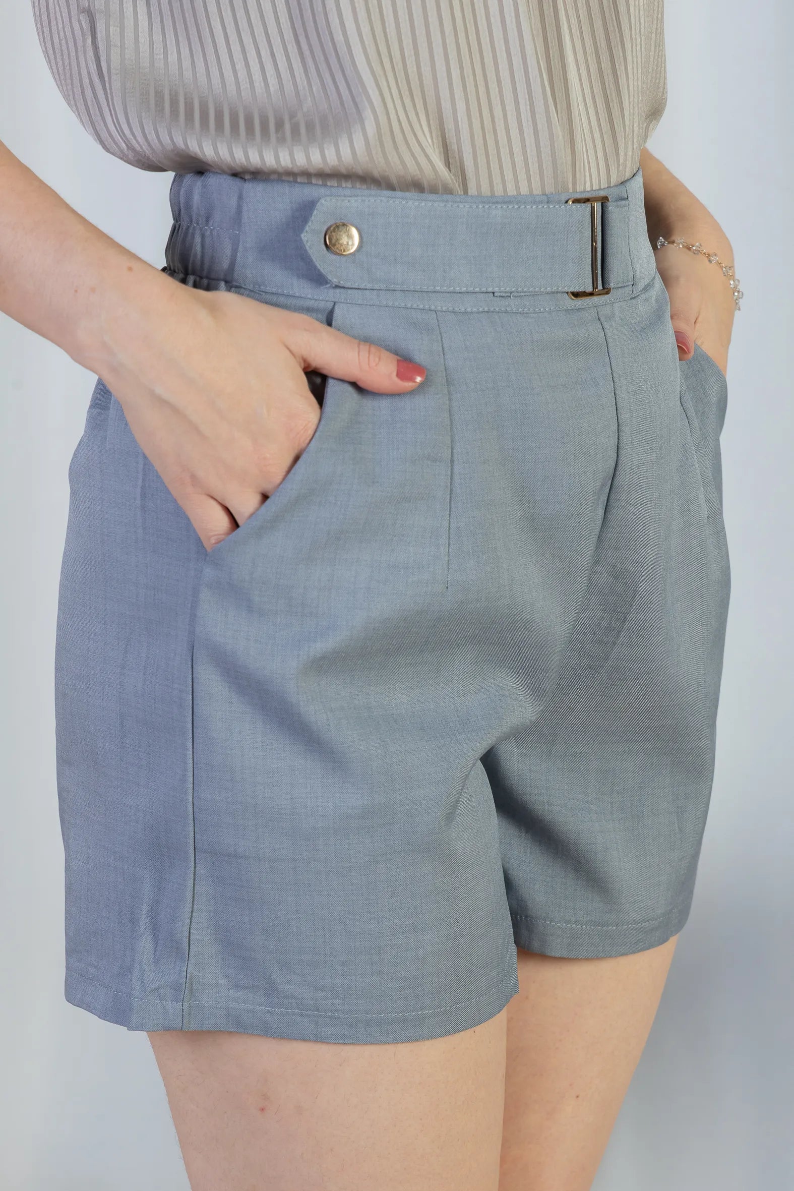 Shorts Detalhe Fivela Metálica Alfaiataria Lux Eliane Azul