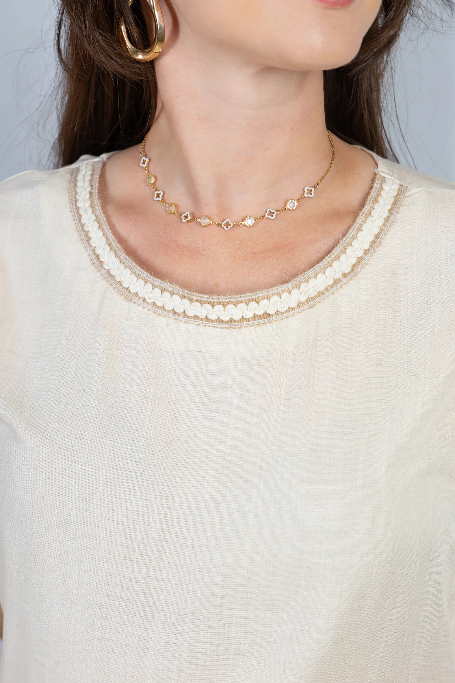 Blusa Manga Curta Visco-Linho Detalhes Bordados Marcela Creme