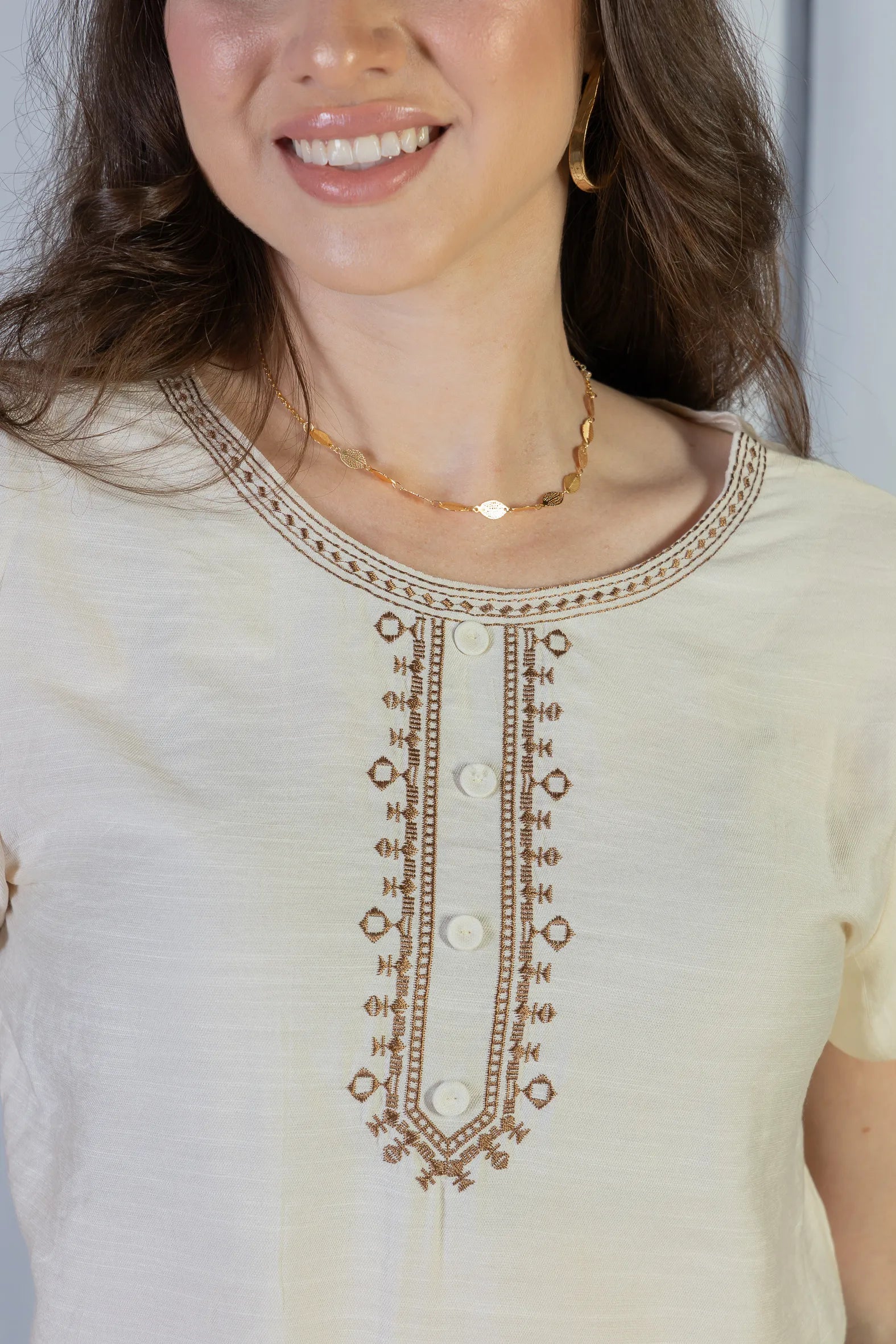 Blusa Manga Curta Transpassada Detalhe Botão Visco Soft Vanessa Creme