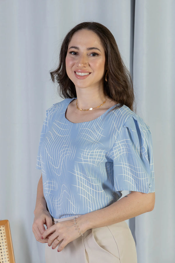 Blusa Manga Curta Transpassada Crepe Classic Gisele Estampada Azul