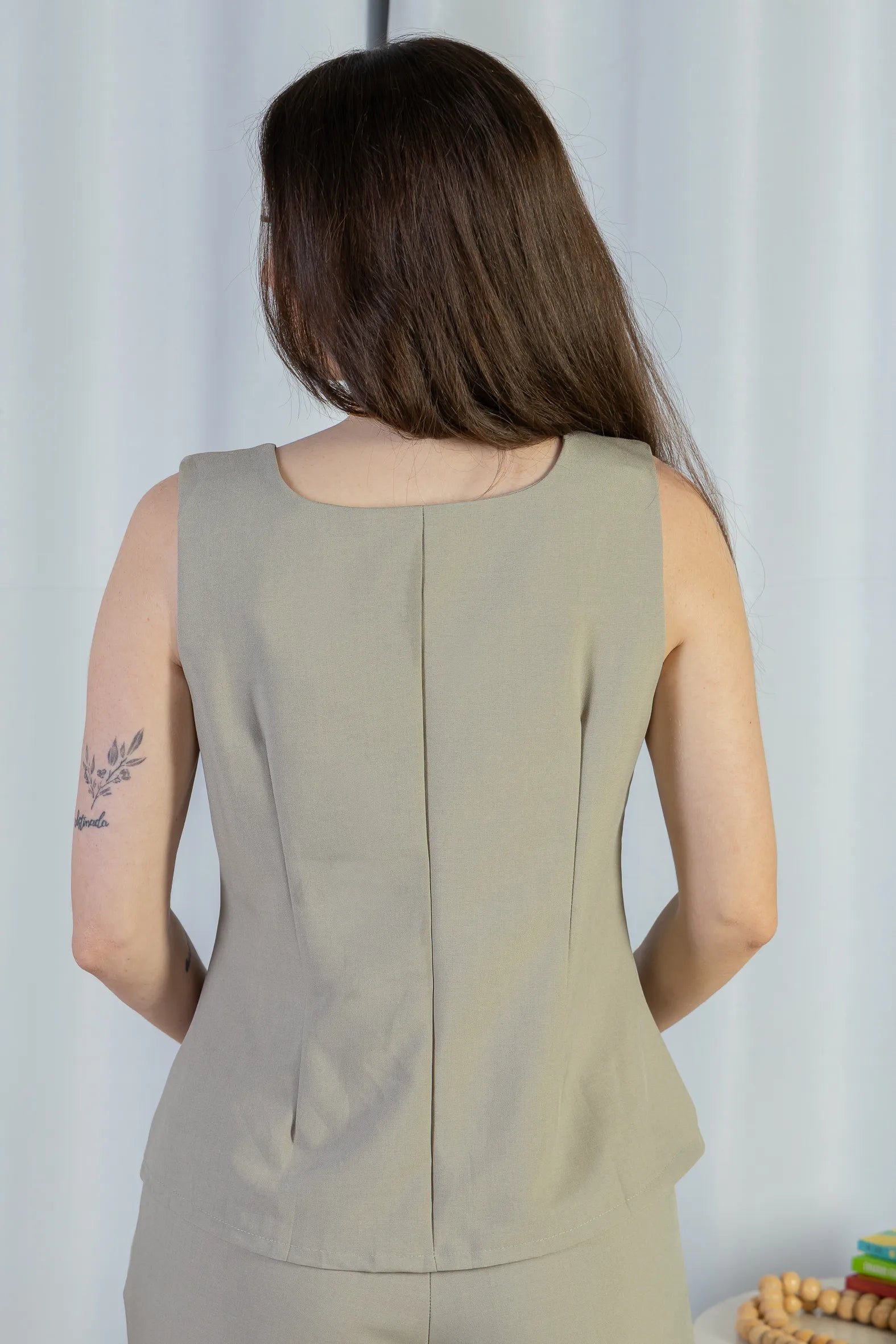 Colete Regata Alfaiataria Detalhe Botão Livia Verde