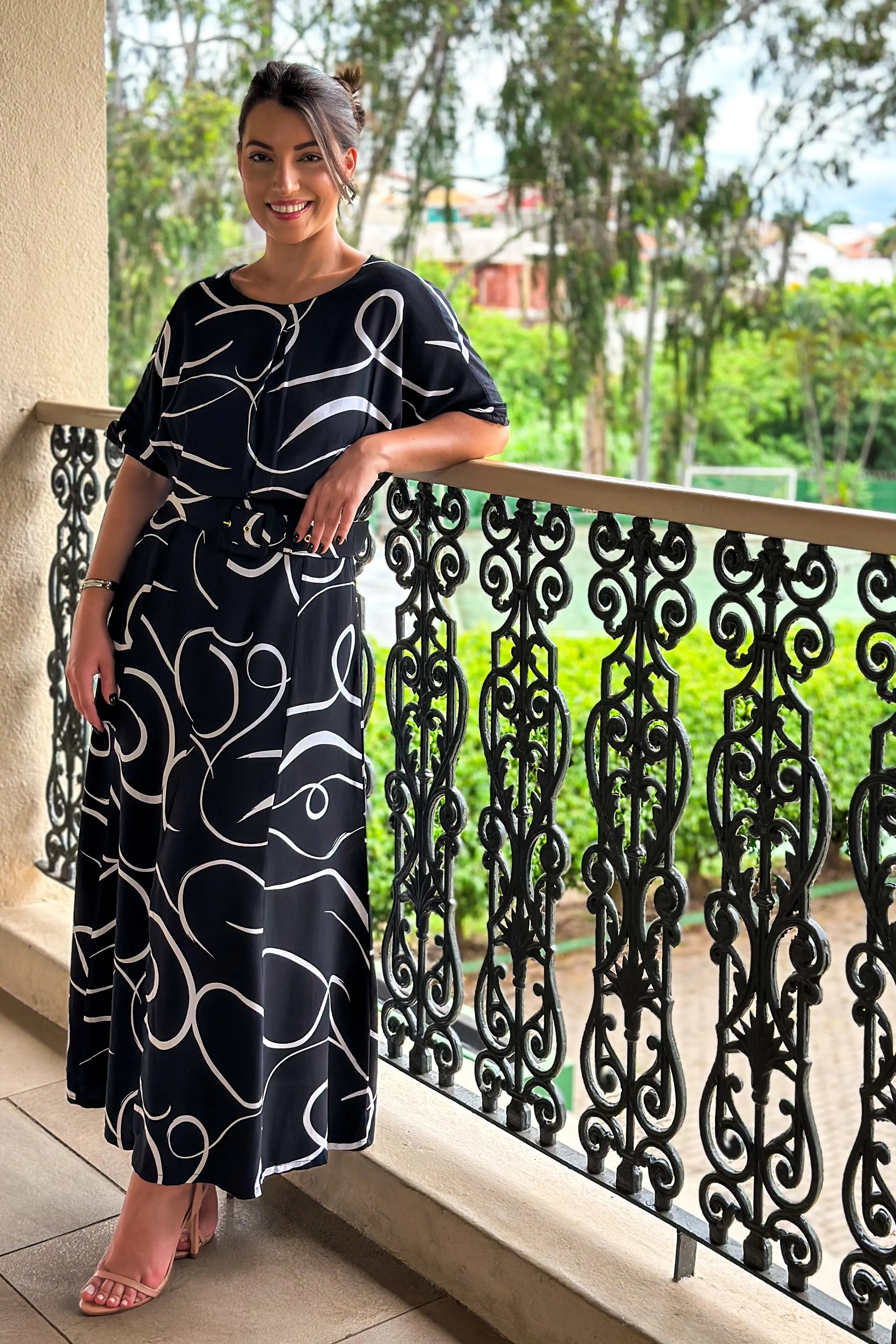 Vestido Midi Com Cinto Encapado Paola Estampado Preto