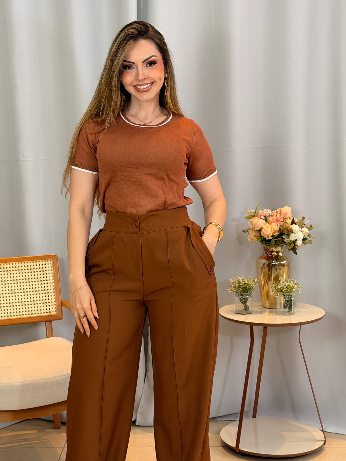 Conjunto: Blusa Janaína Caramelo + Calça Simone Caramelo
