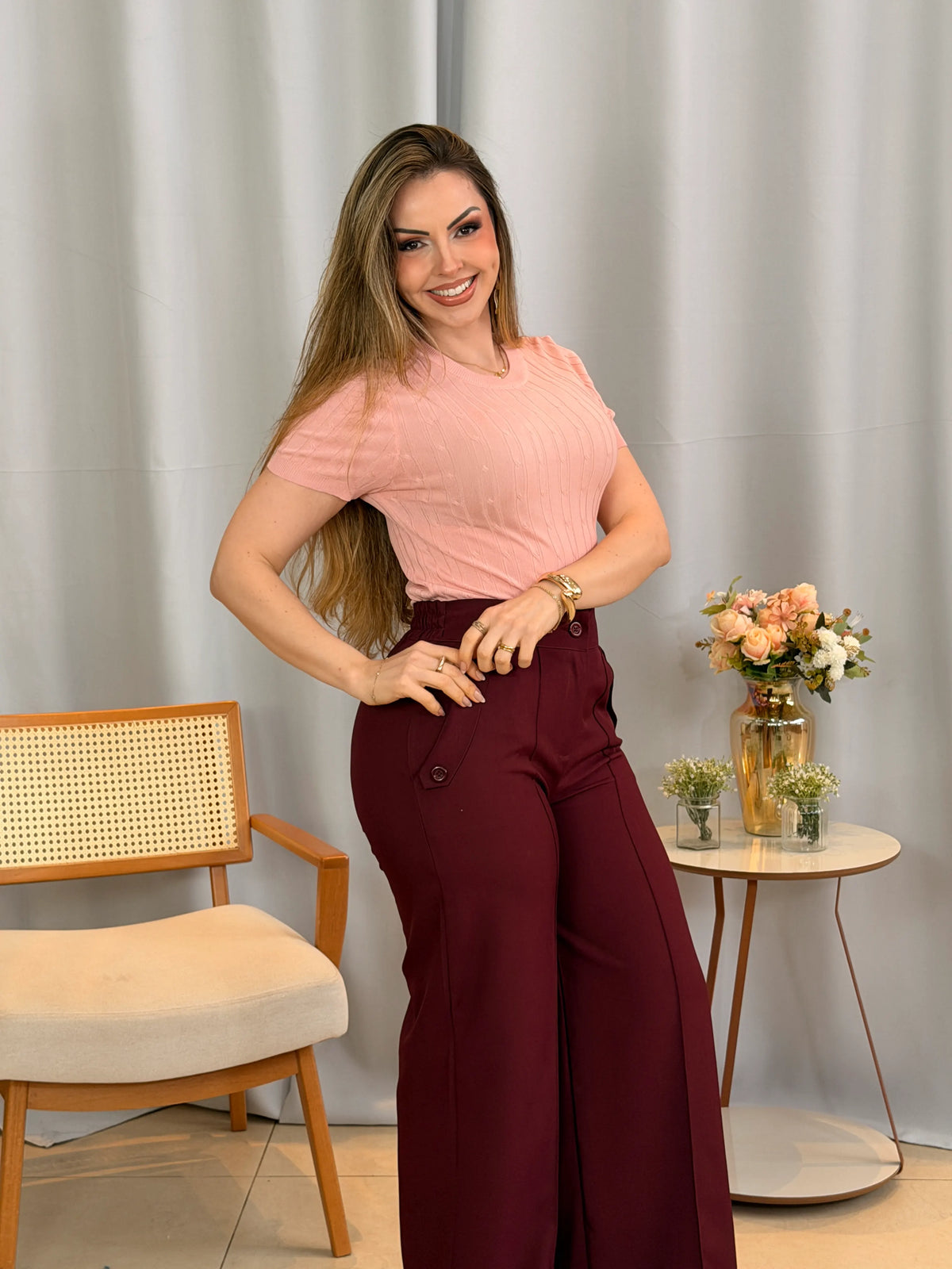 Conjunto: Blusa Talita Rosa + Calça Simone Marsala