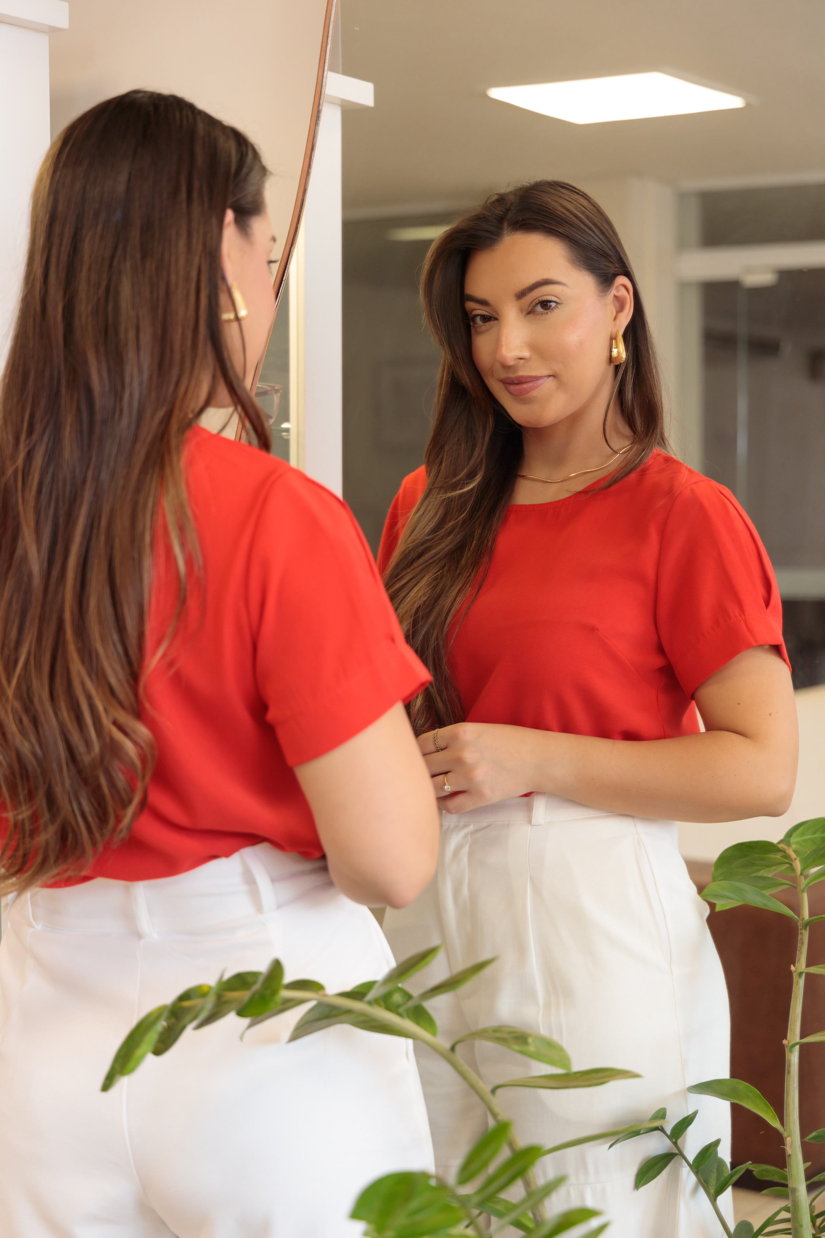 Blusa Lisa Detalhe Manga Maria Vermelha