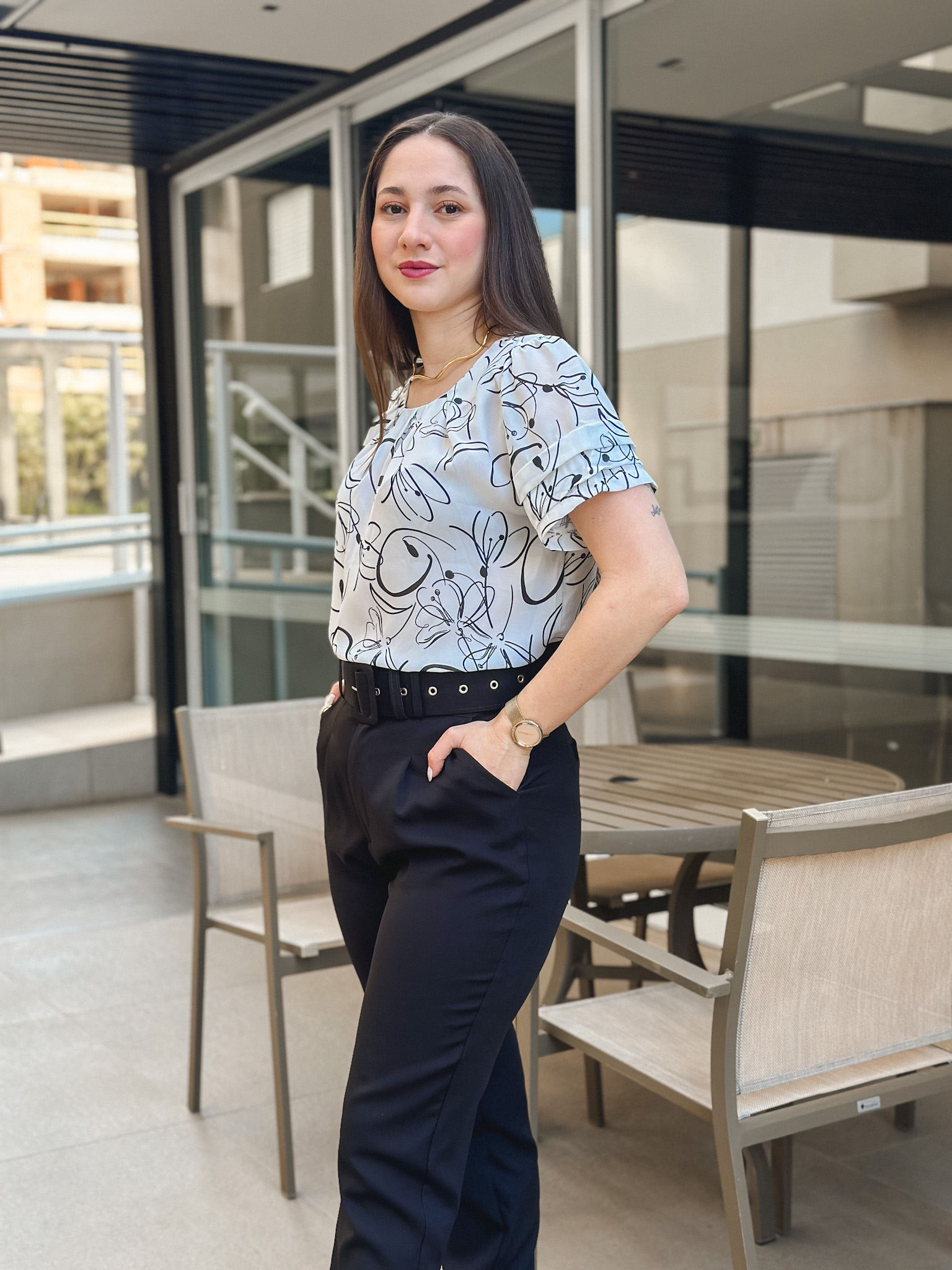 Blusa Manga Curta Camadas Olivia Estampada Branca