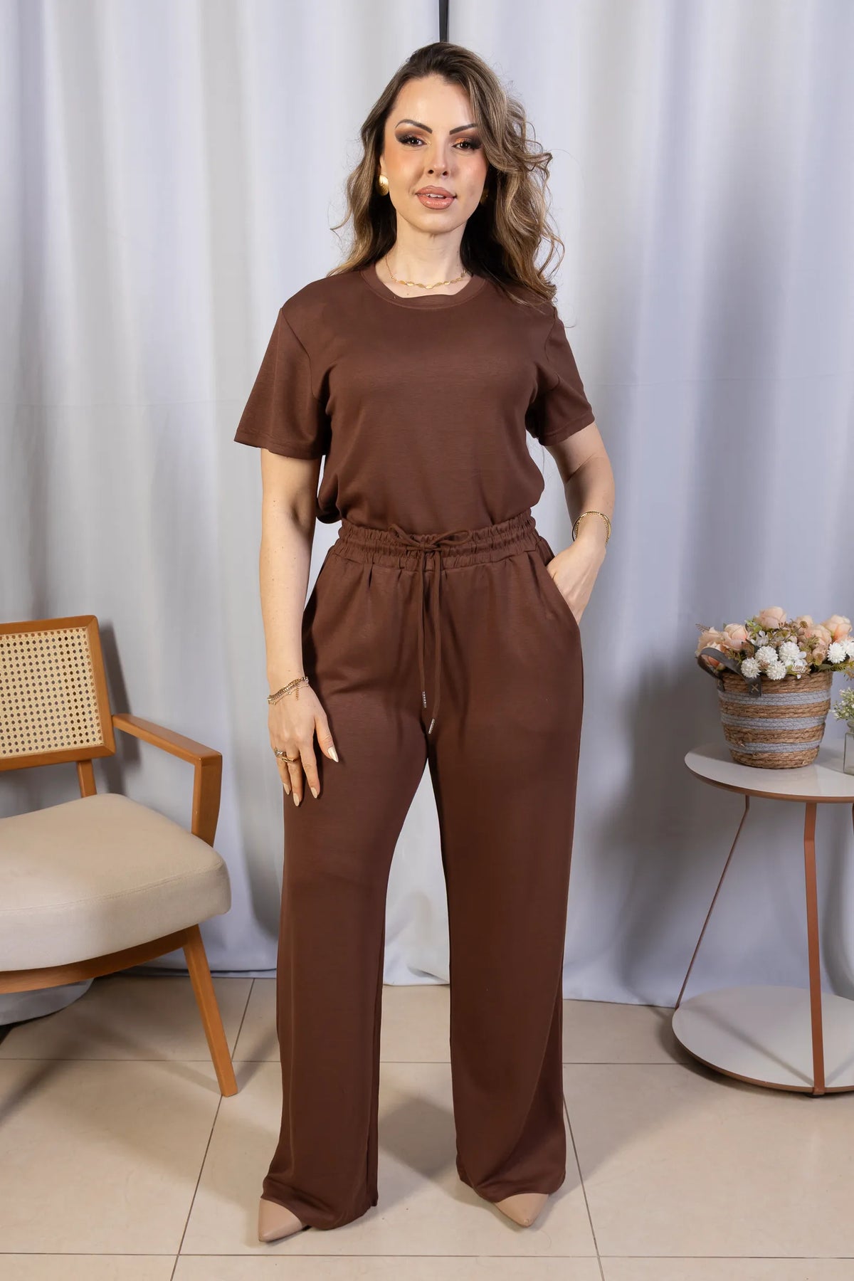 Calça Corte Reto em Malha Knit Lorena Marrom