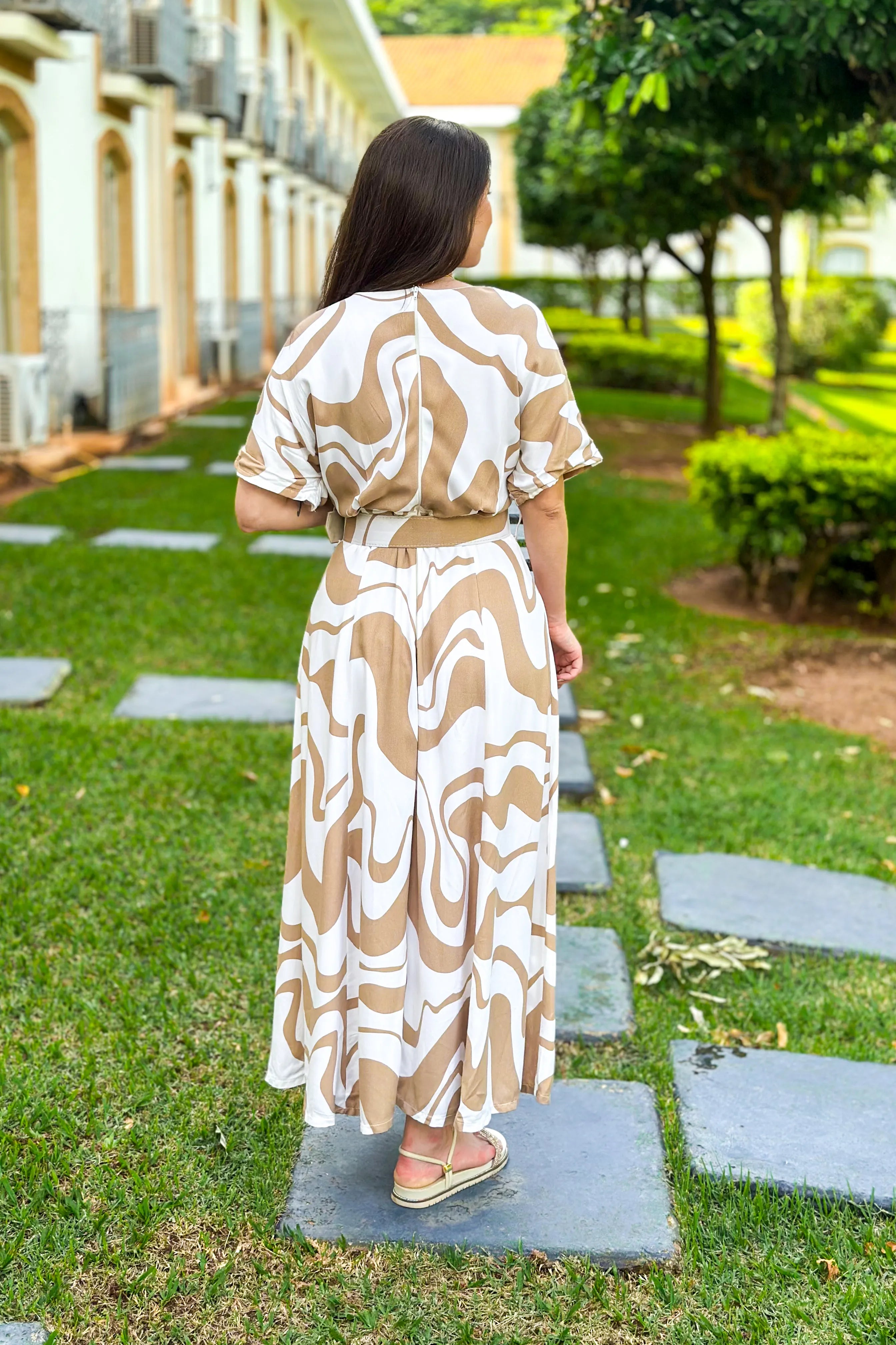 Vestido Midi Com Cinto Encapado Paola Estampado Bege