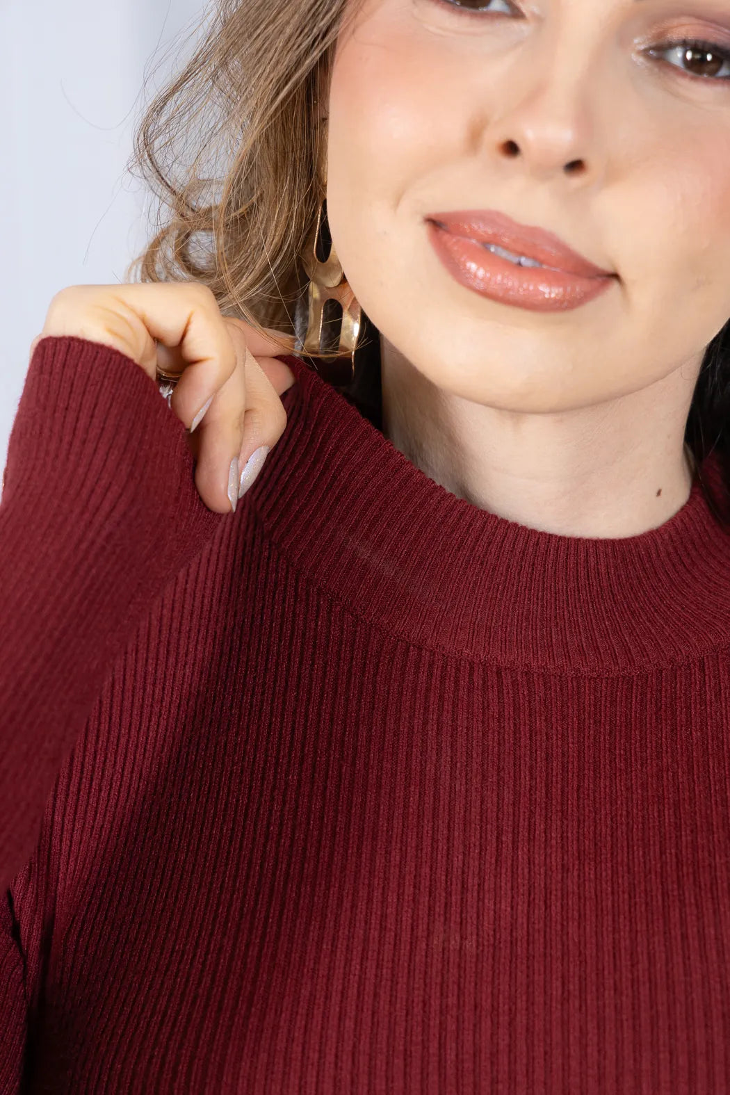 Tricot Manga Longa Meia Gola em Modal Canelado Isadora Bordô