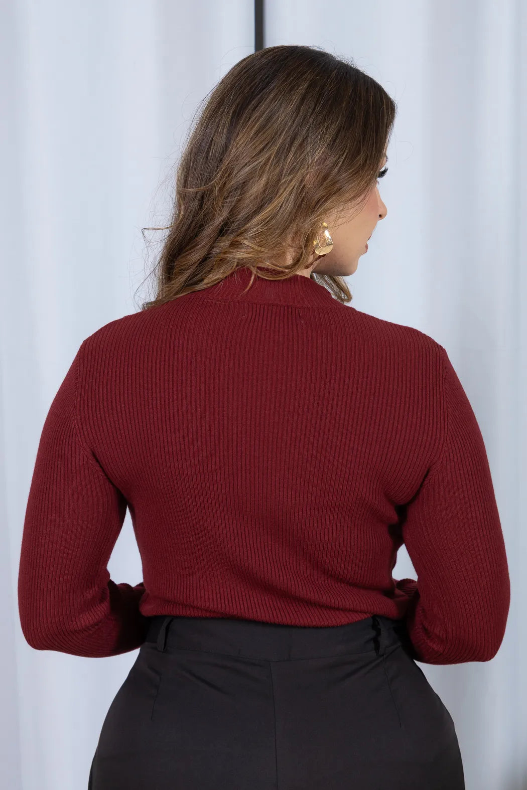 Tricot Manga Longa Meia Gola em Modal Canelado Isadora Bordô