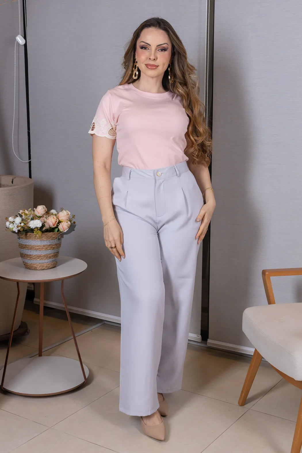Blusa Manga Curta com Detalhe Bordado Vazado em Cotton Lycra Monique Rosa