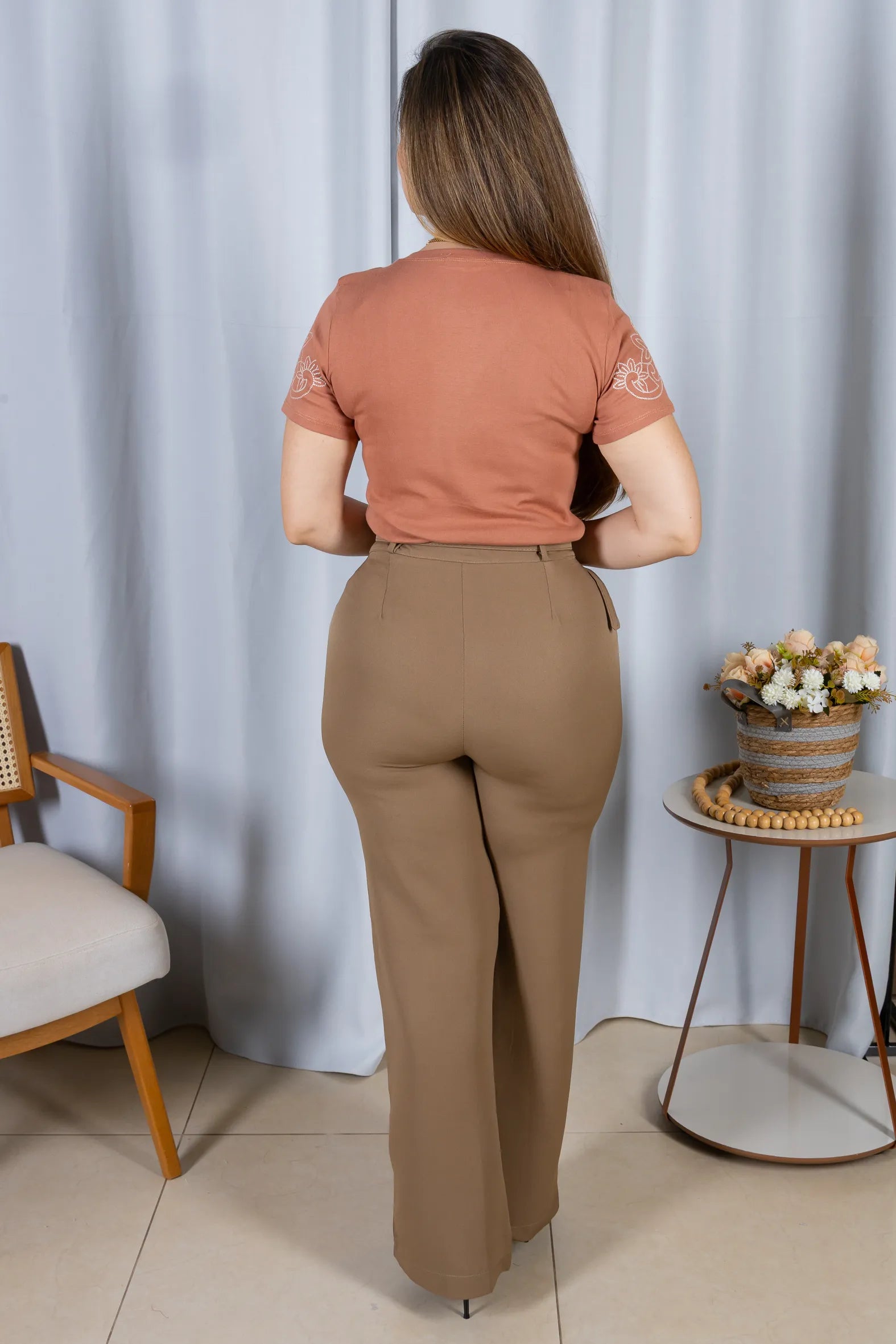 Blusa Manga Curta com Detalhes Bordados  Cotton Lycra Milena Rosê