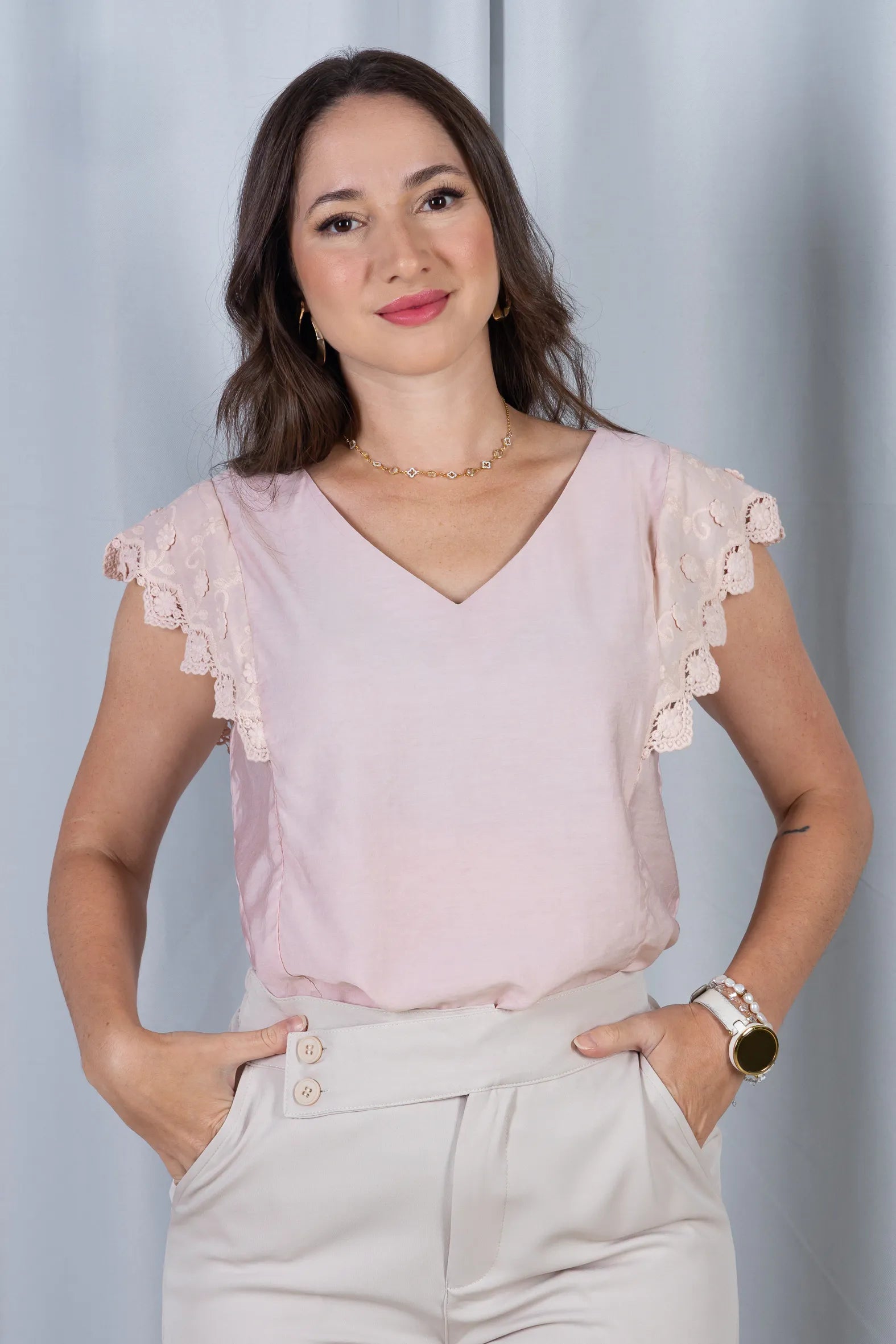 Blusa Regata Decote em "V" Visco Brise Muscle Tee com Detalhe em Renda Eloá Rosa