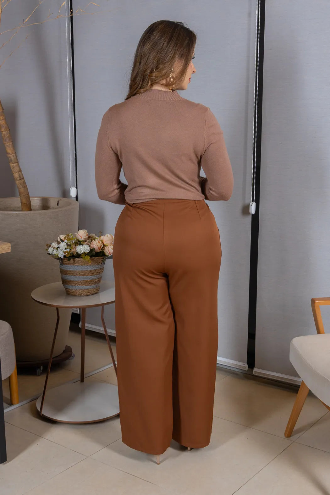 Tricot Manga Longa Meia Gola em Modal Gabriela Marrom Claro