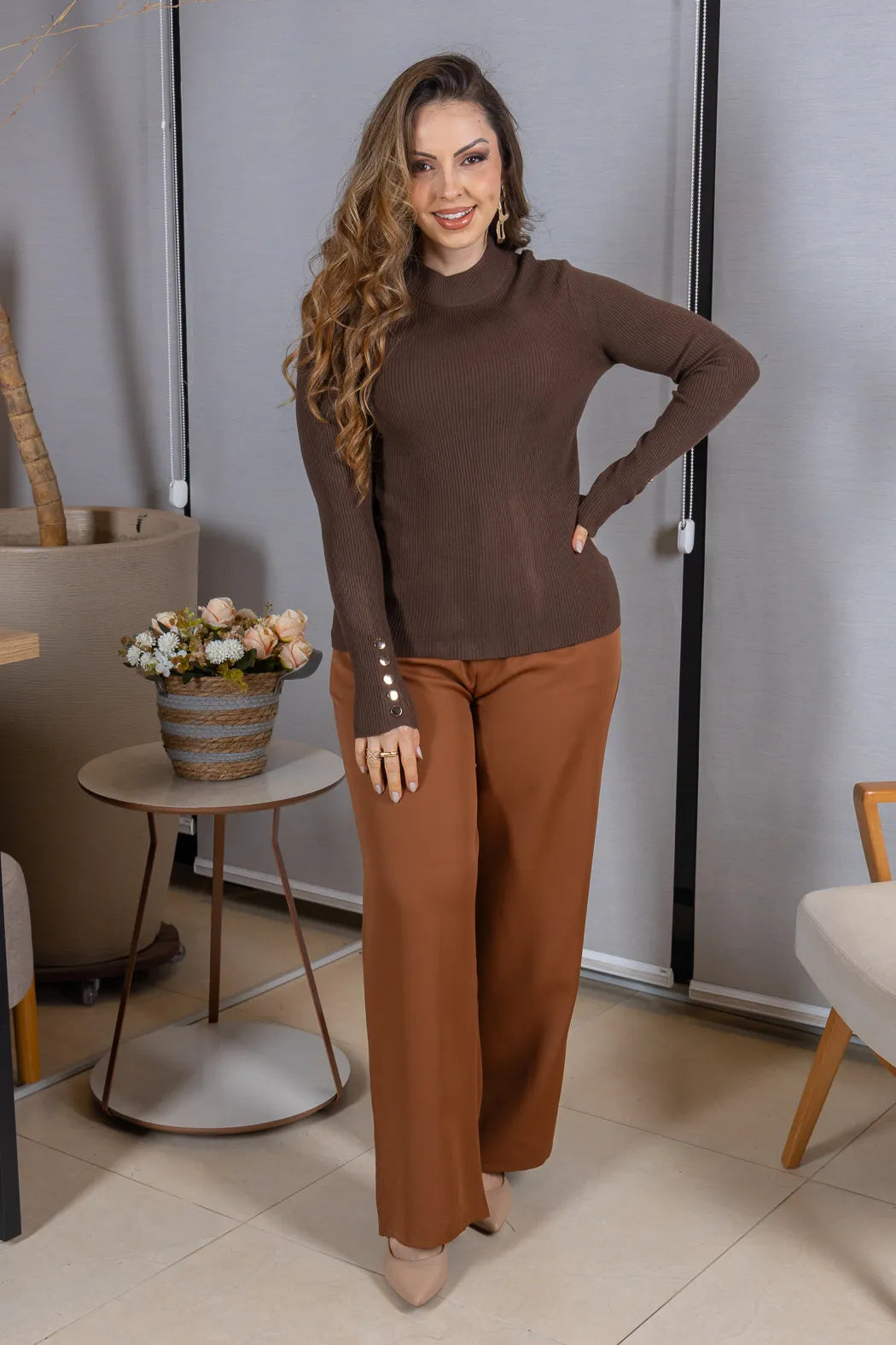 Tricot Manga Longa Meia Gola em Modal Canelado Isadora Marrom