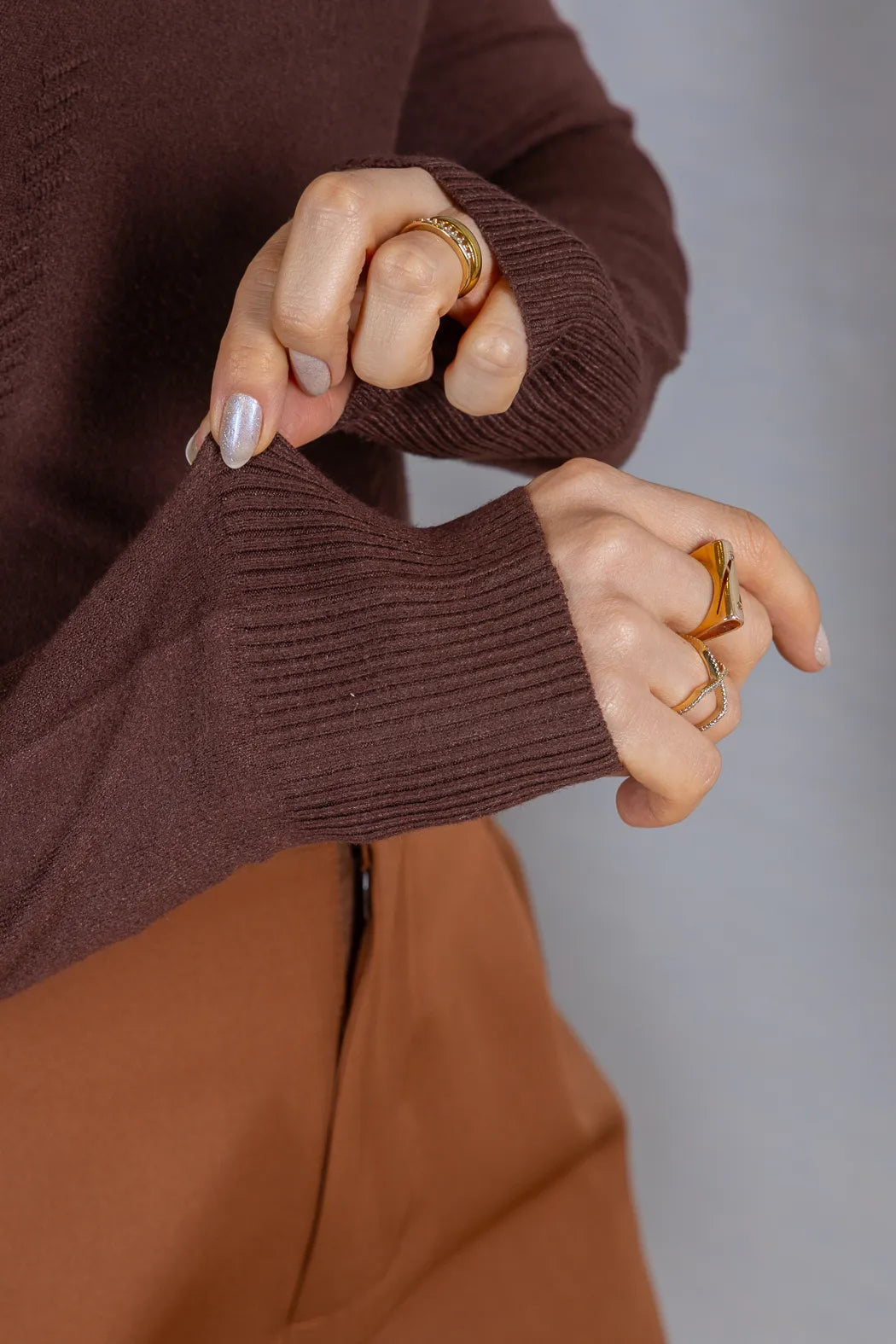 Tricot Manga Longa Meia Gola em Modal Gabriela Marrom Escuro