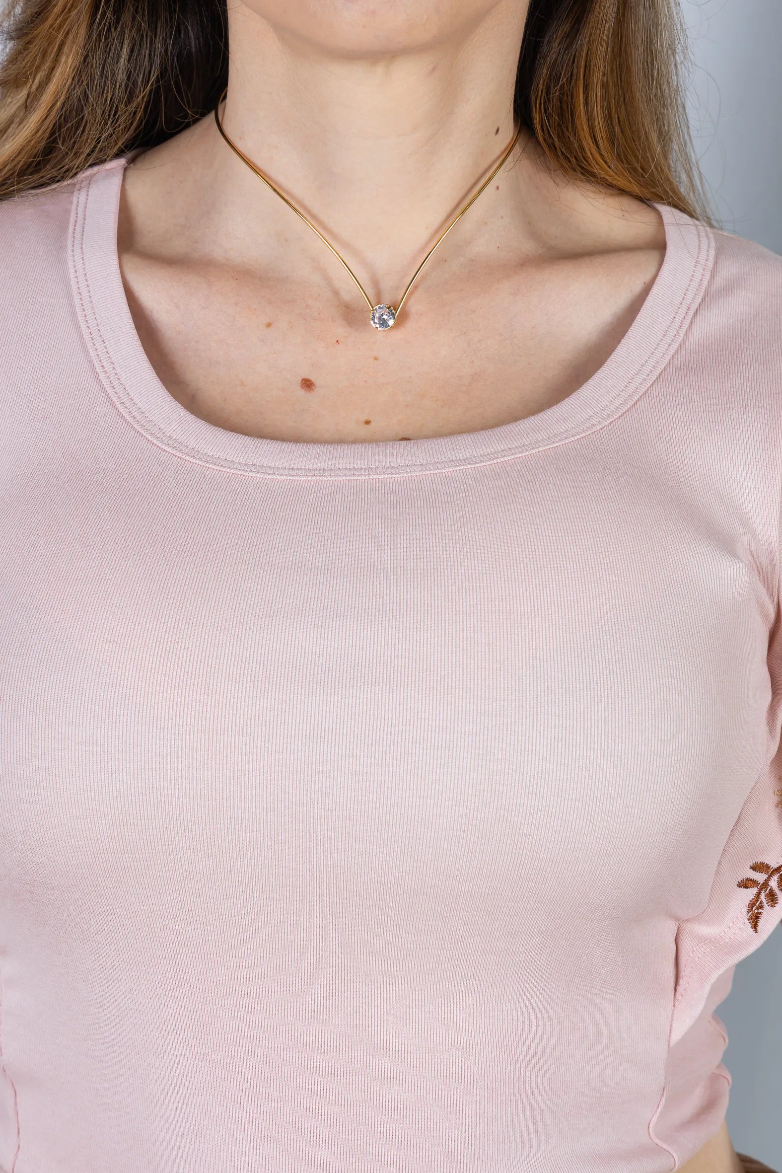 Blusa Regata em Cotton Lycra Muscle Tee com Detalhe Bordado Pâmela Rosa