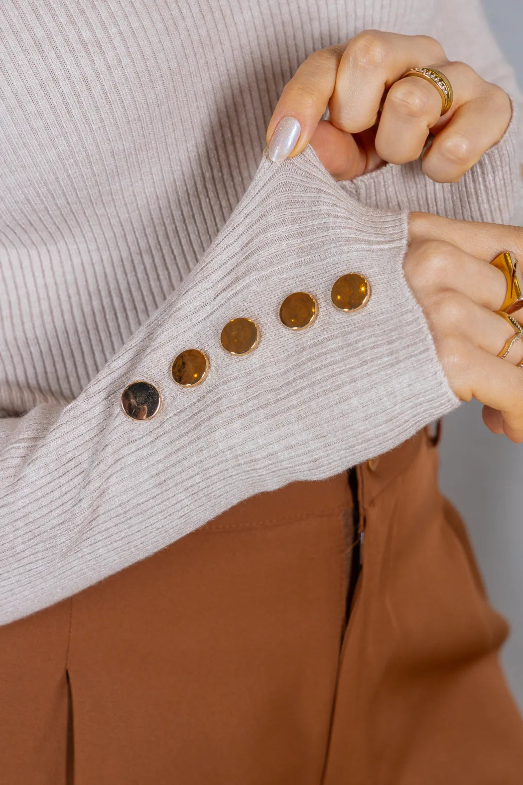 Tricot Manga Longa Meia Gola em Modal Canelado Isadora Caqui