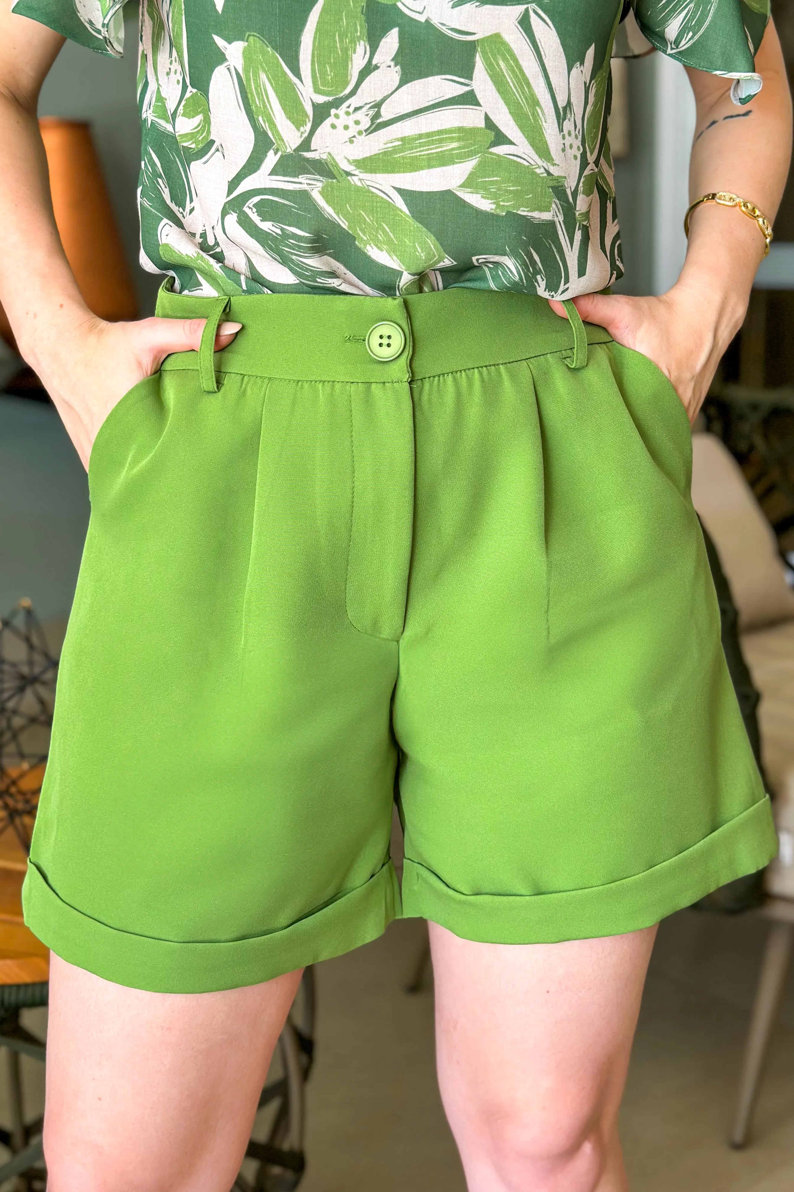 Short Detalhe Barra Monique Verde