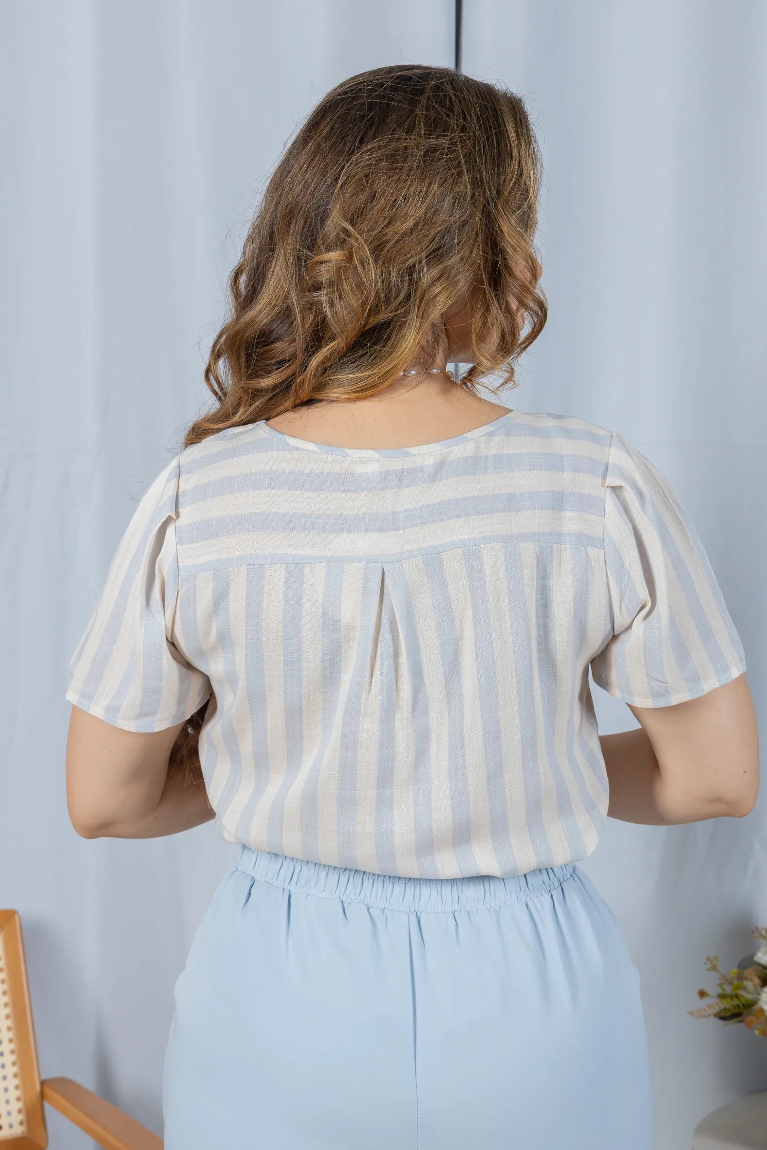 Blusa Manga Curta em Visco Rustic com Estampa Listrada Sofia Azul