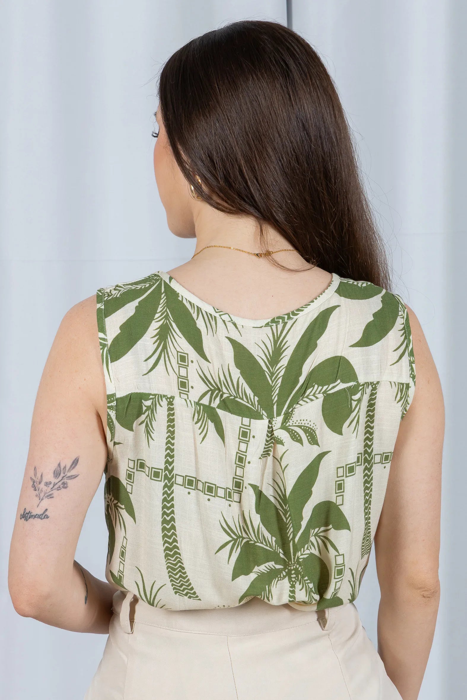 Regata Pregas Colo Viscose Sônia Estampada Verde