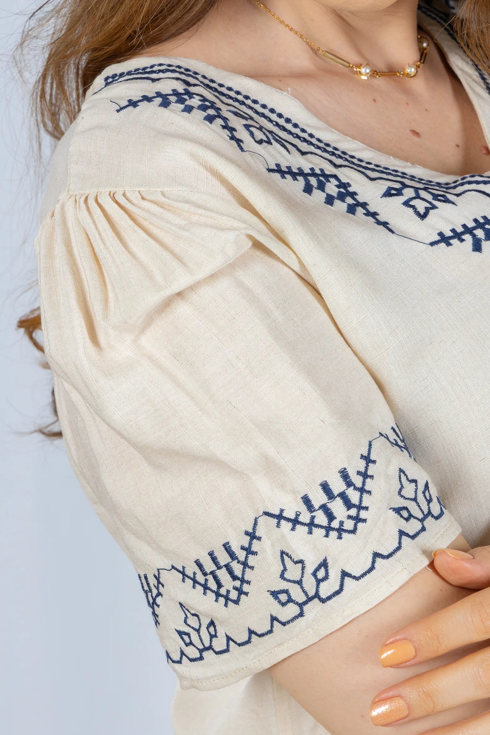 Blusa Manga Curta Detalhe Colo Bordado Visco Linho Jaqueline Creme