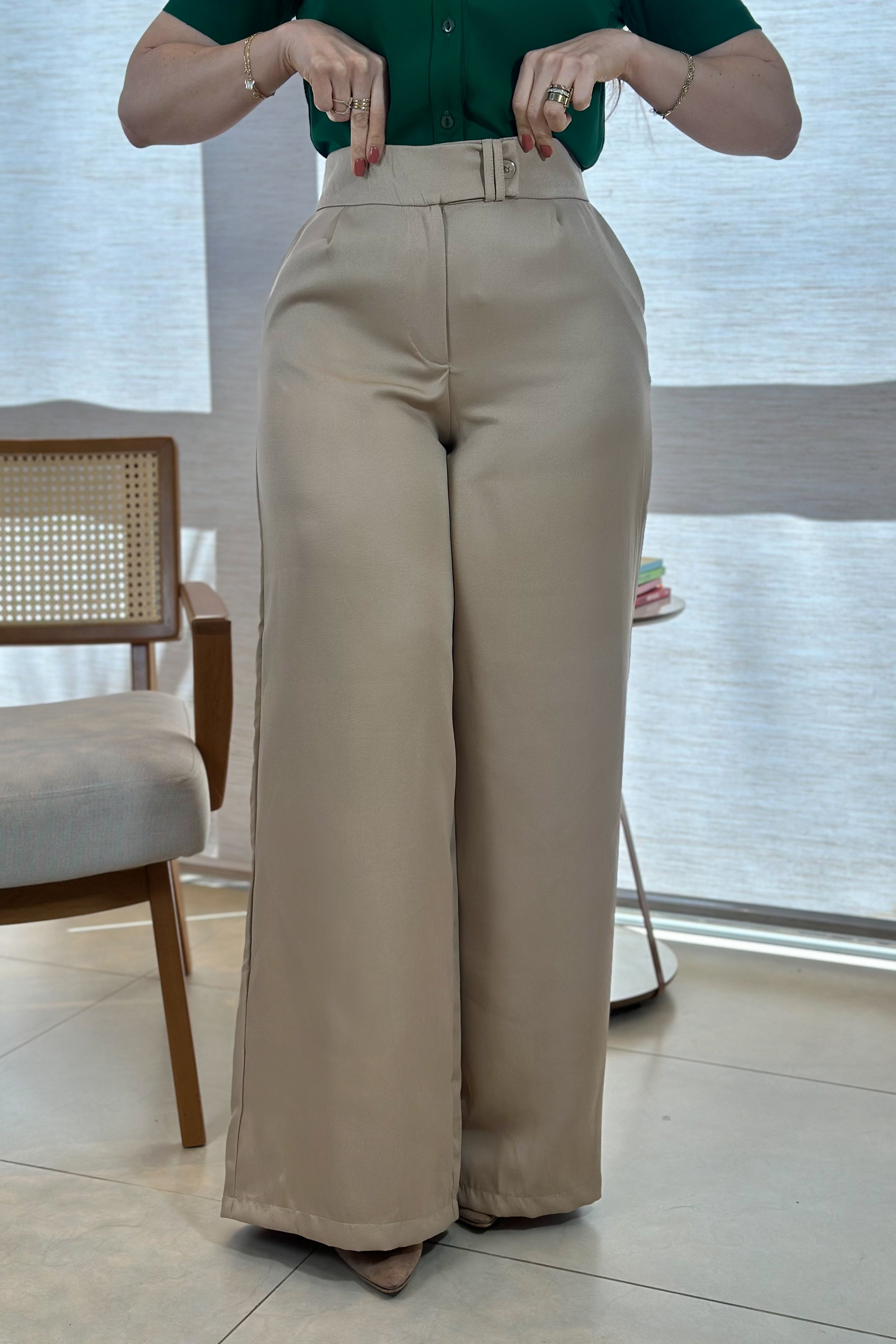 Calça Pantalona Alfaiataria Mariane Bege