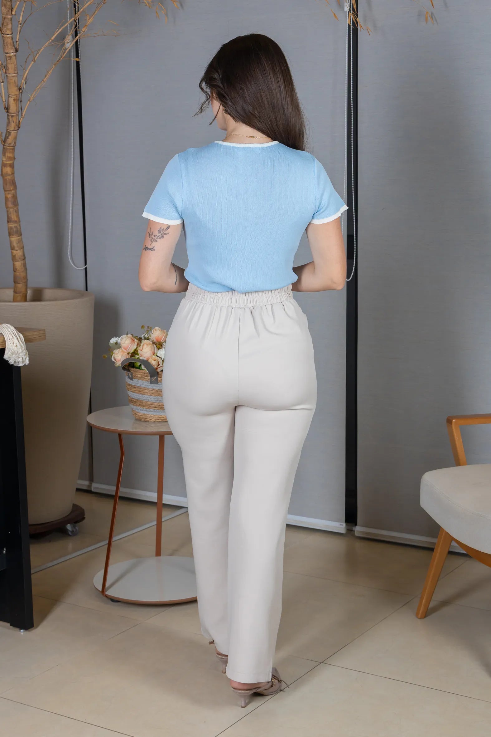 Blusa Manga Curta em Modal com Acabamento Contrastante Madeleine Azul