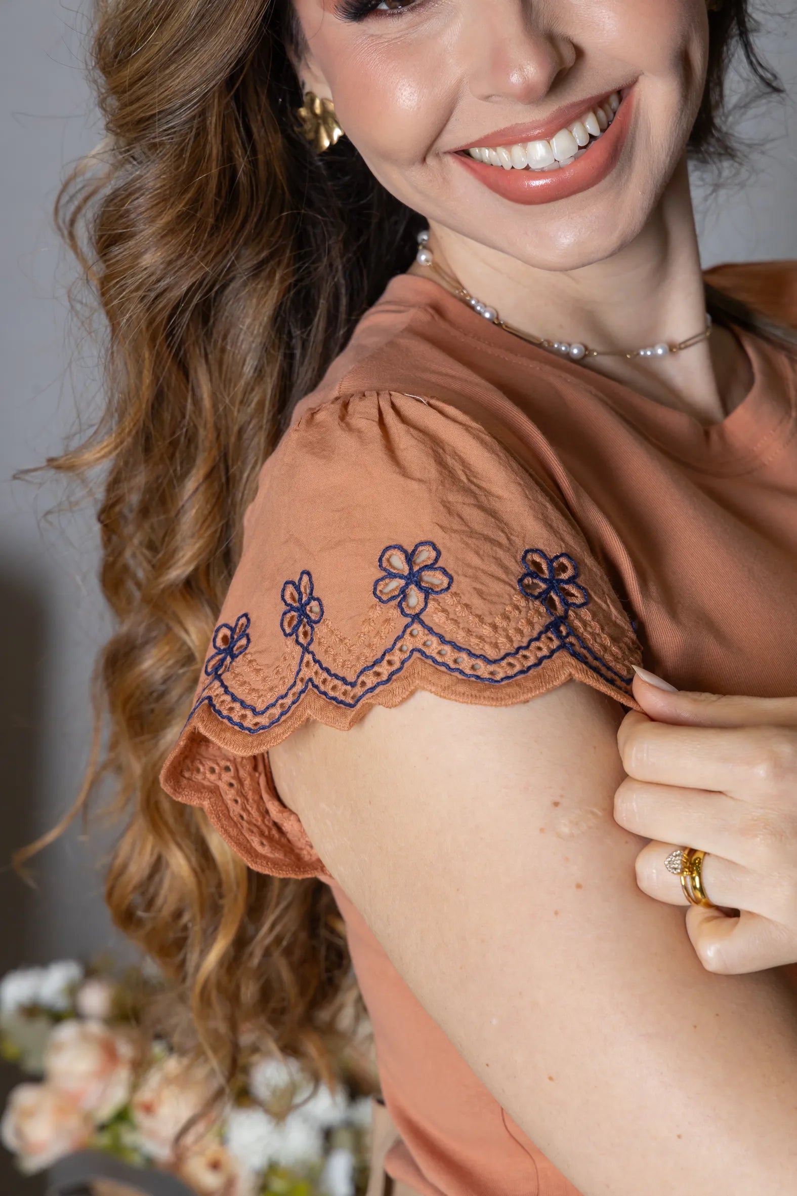 Blusa Manga Curta em Cotton Lycra com Detalhe Rendado Elise Rosê