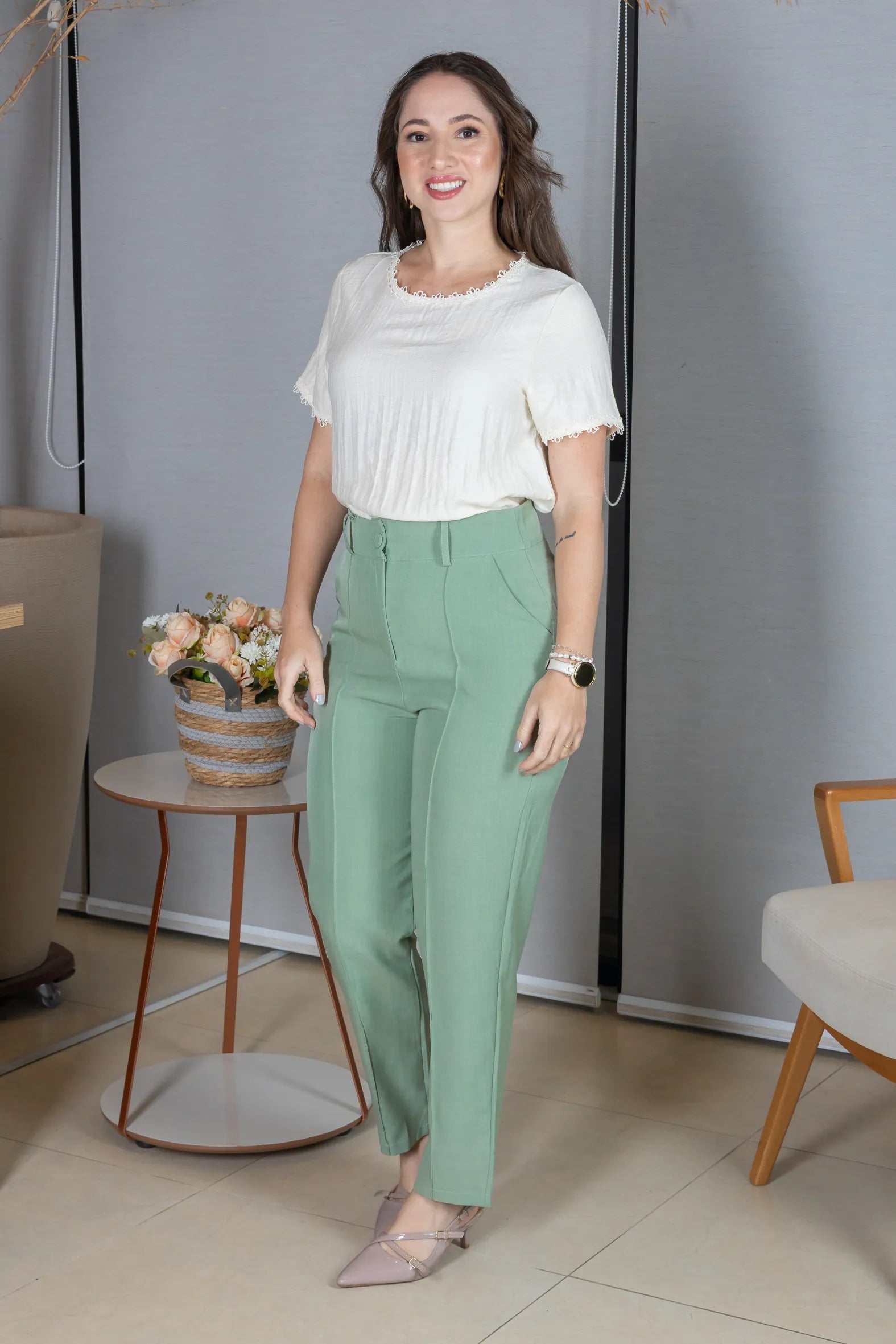 Blusa Manga Curta em Visco Eco Blend com Detalhes Bordados Leila Creme