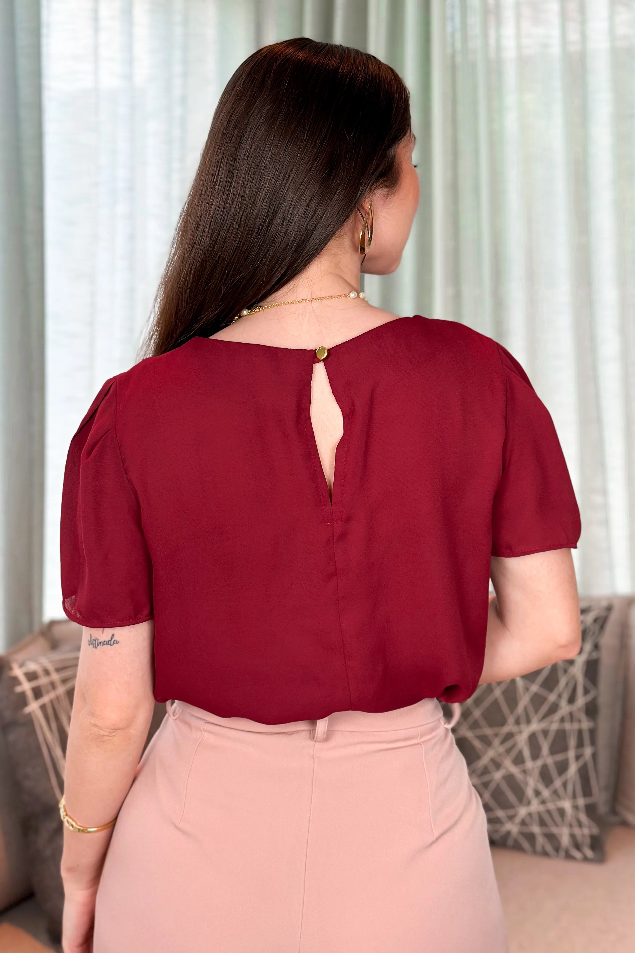 Blusa Detalhe Pregas Colo Soraya Marsala