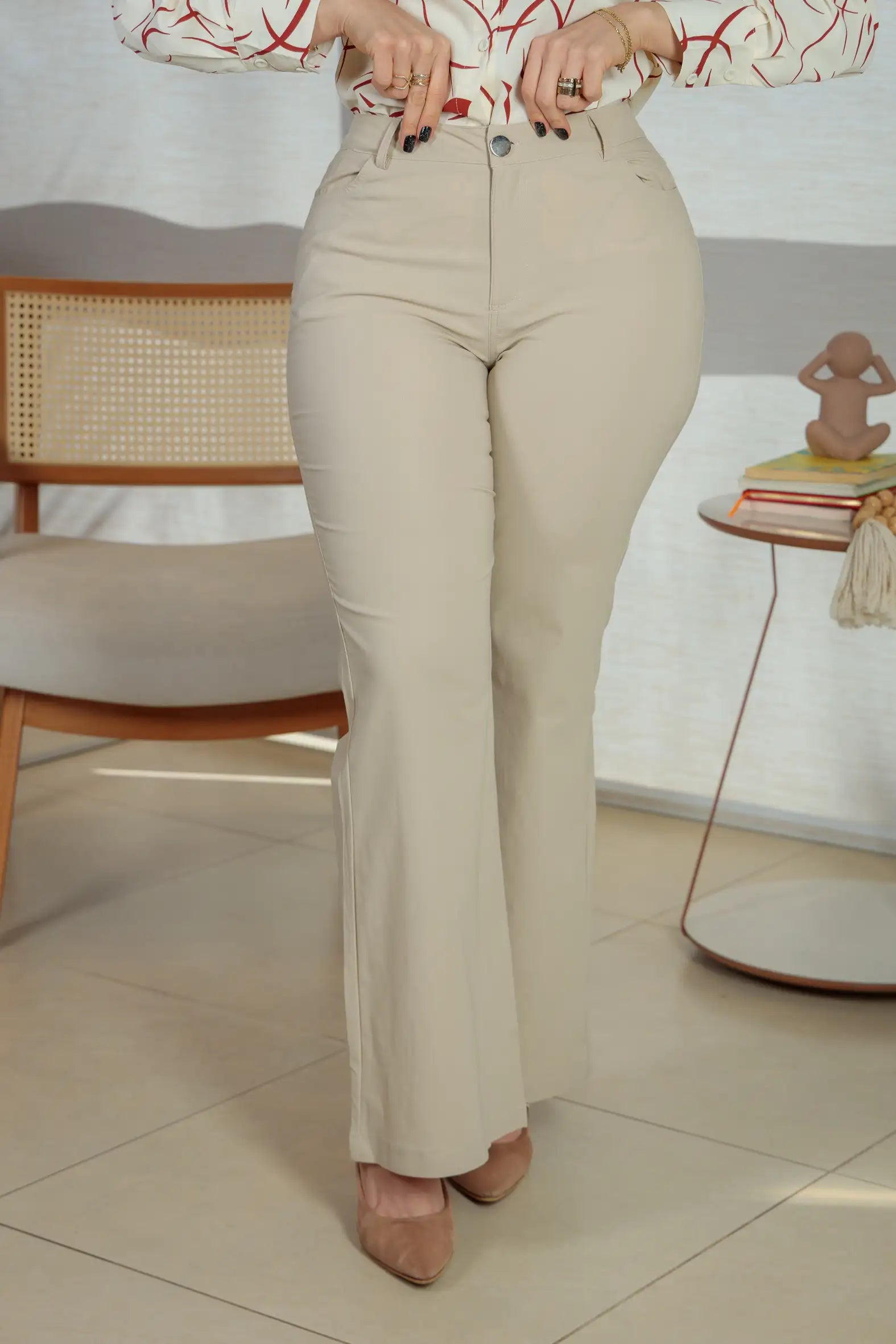 Calça Pantalona Em Sarja Letícia Creme