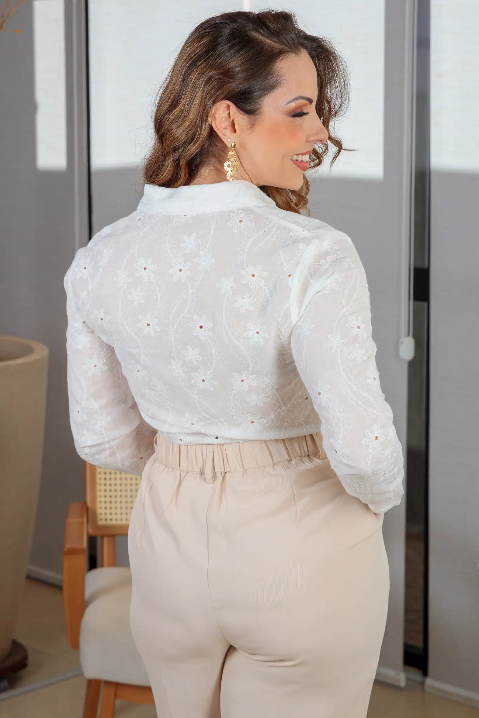 Camisa Em Laise Manga Longa Júlia Branca