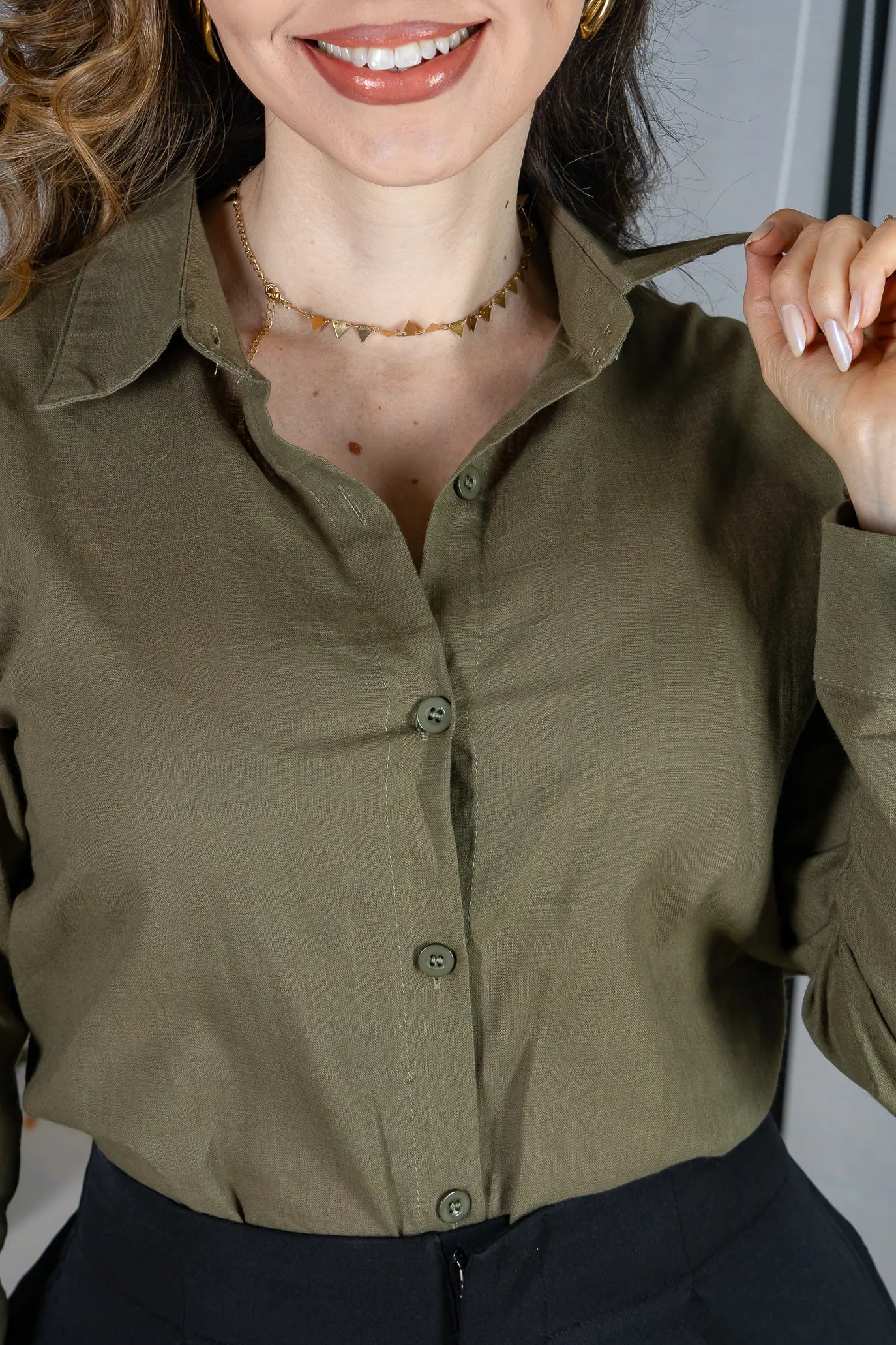 Camisa Manga Longa em Visco Rustic com Botões Jordana Verde