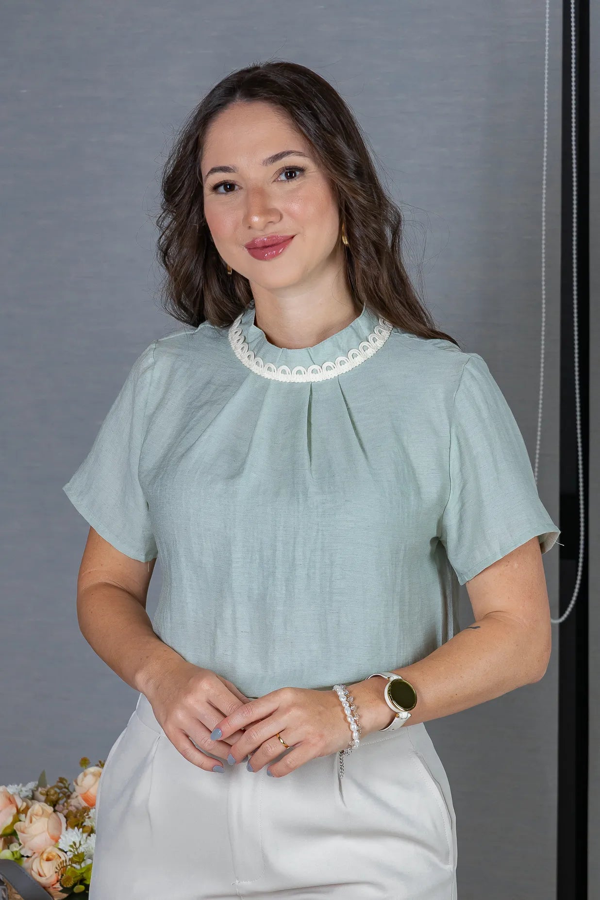 Blusa Manga Curta Visco Eco Blend com Gola Bordada Dandara Verde