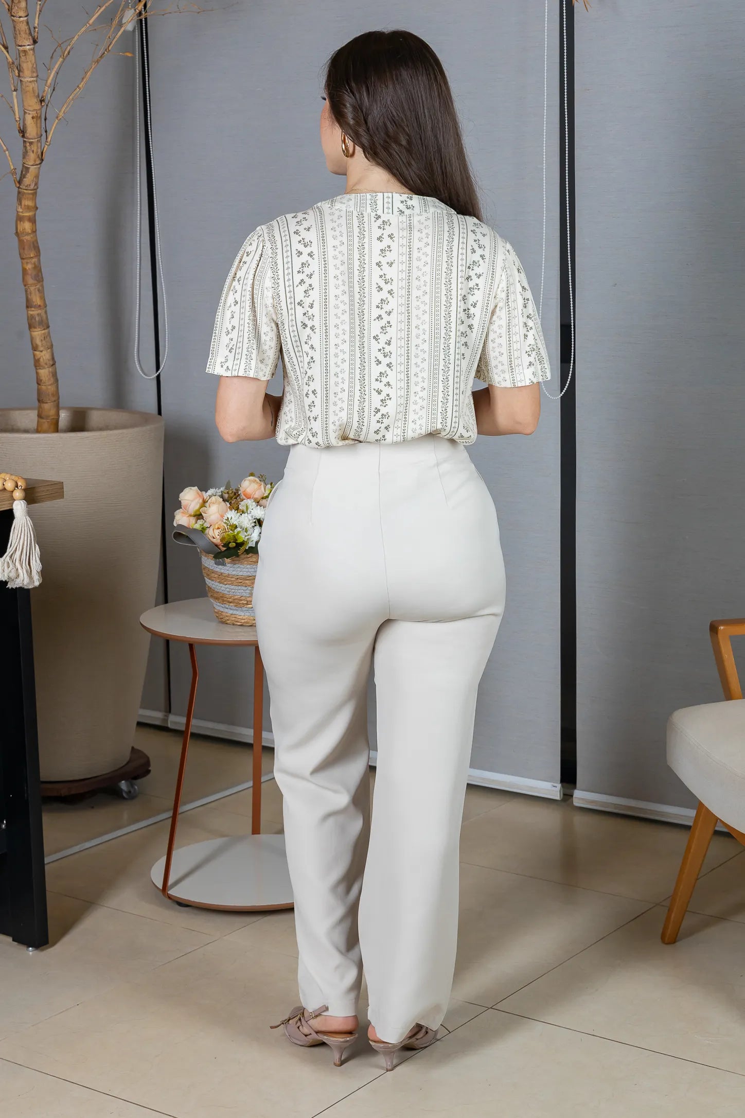 Blusa Manga Curta Decote em "V" em Visco-Linho Estampada Elisabeth Verde