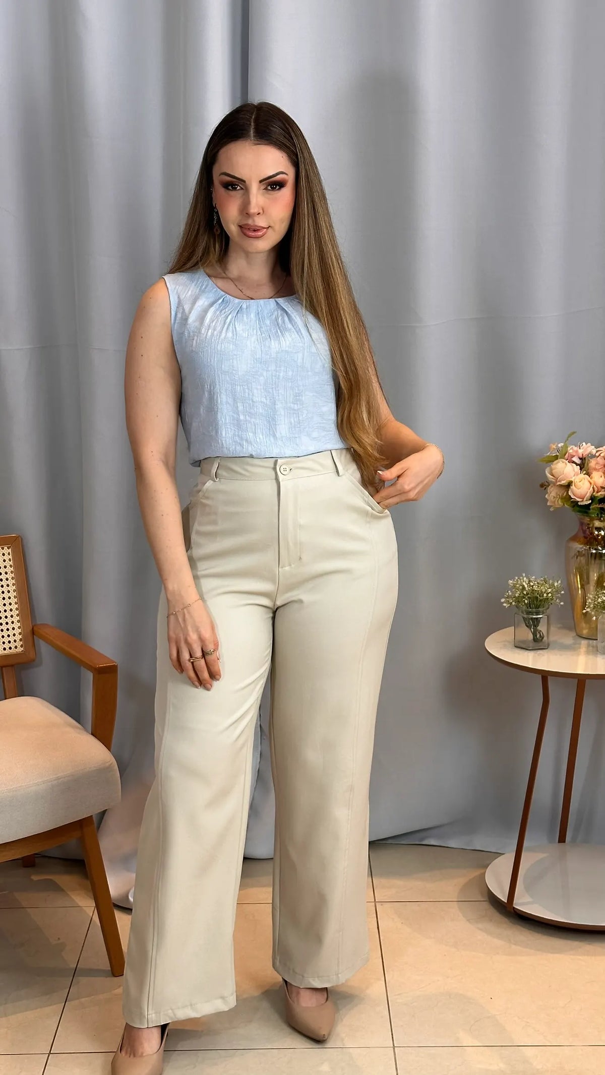 Conjunto: Blusa Ângela Azul + Calça Joyce Creme