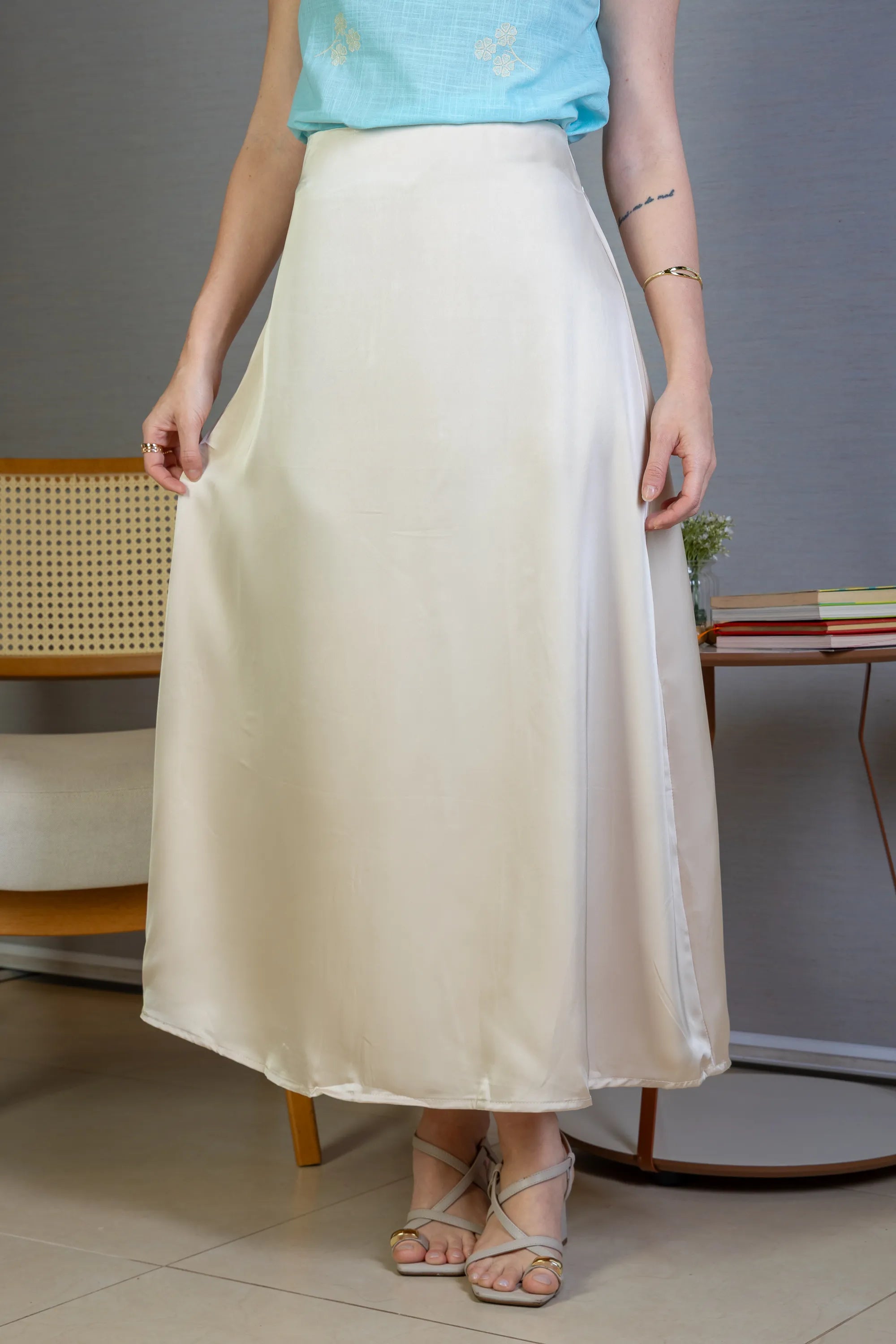 Saia Midi Lisa Sat Mix Magda Creme